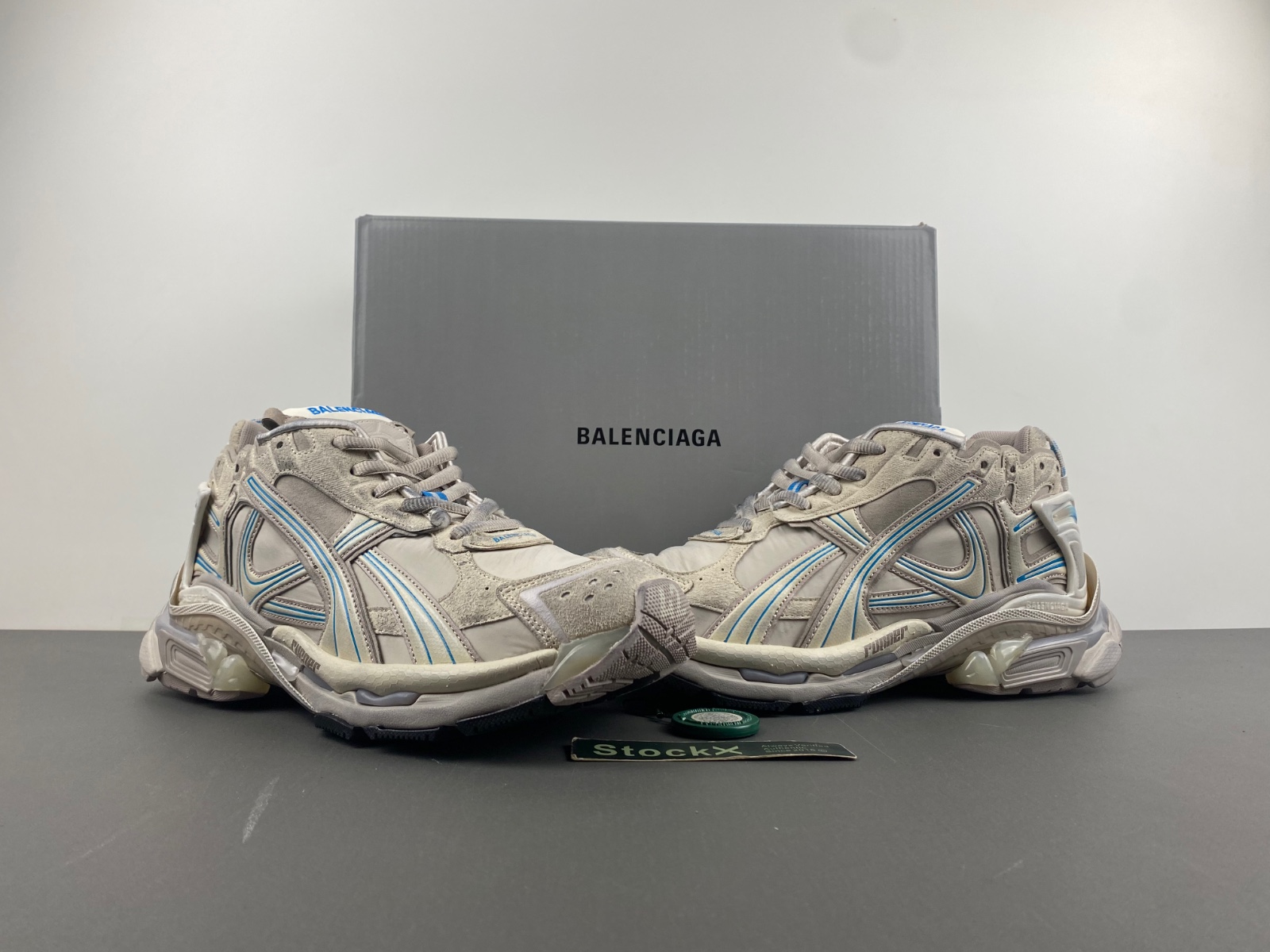 Balenciaga/ 772774-W3RNY-2240