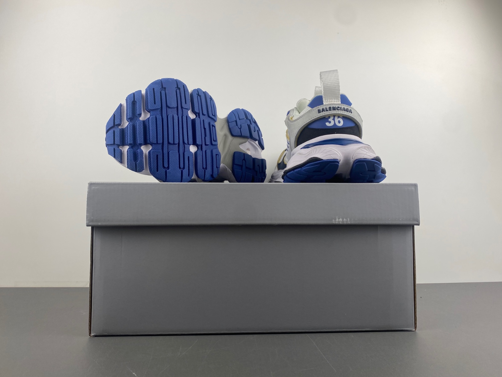 Balenciaga  785754 W2LX1 1170