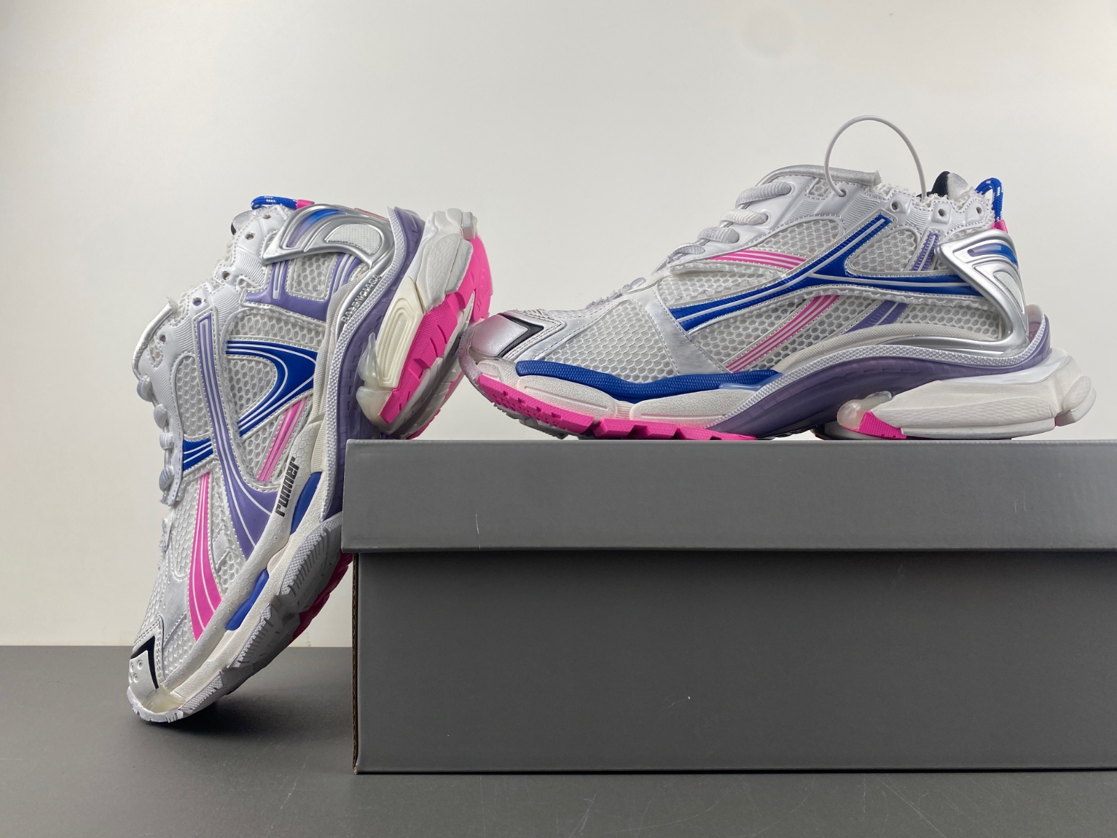 Balenciaga 772774-W3RNY-6120