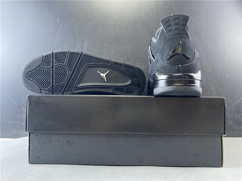 Air Jordan 4 “Black Cat”CU1110-010.