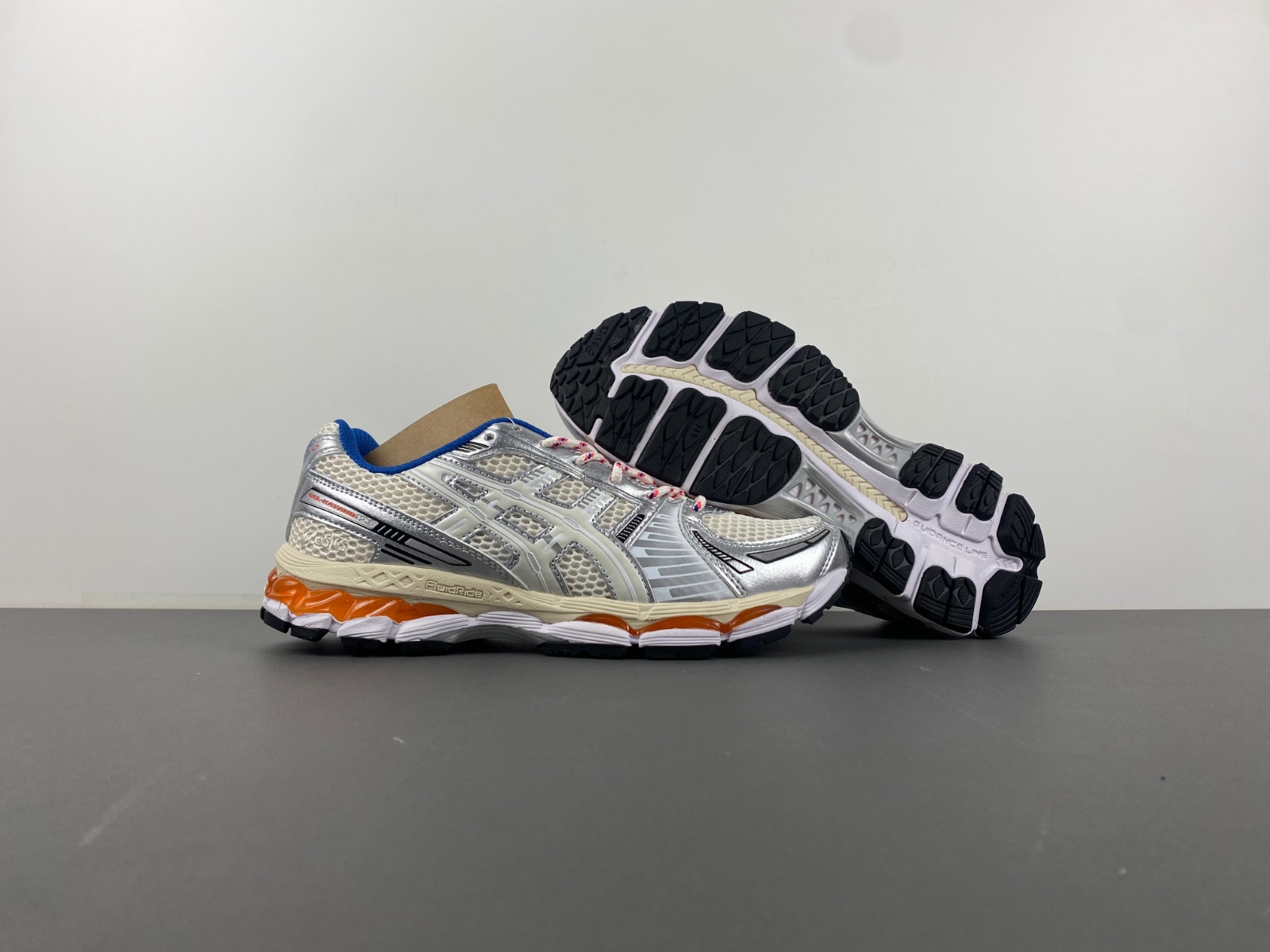 ASICS GEL-KAYANO  1203A555-101