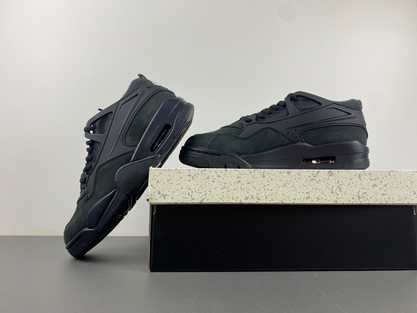 Air Jordan 4 RM “Black Cat” 4 RM FQ7939-004