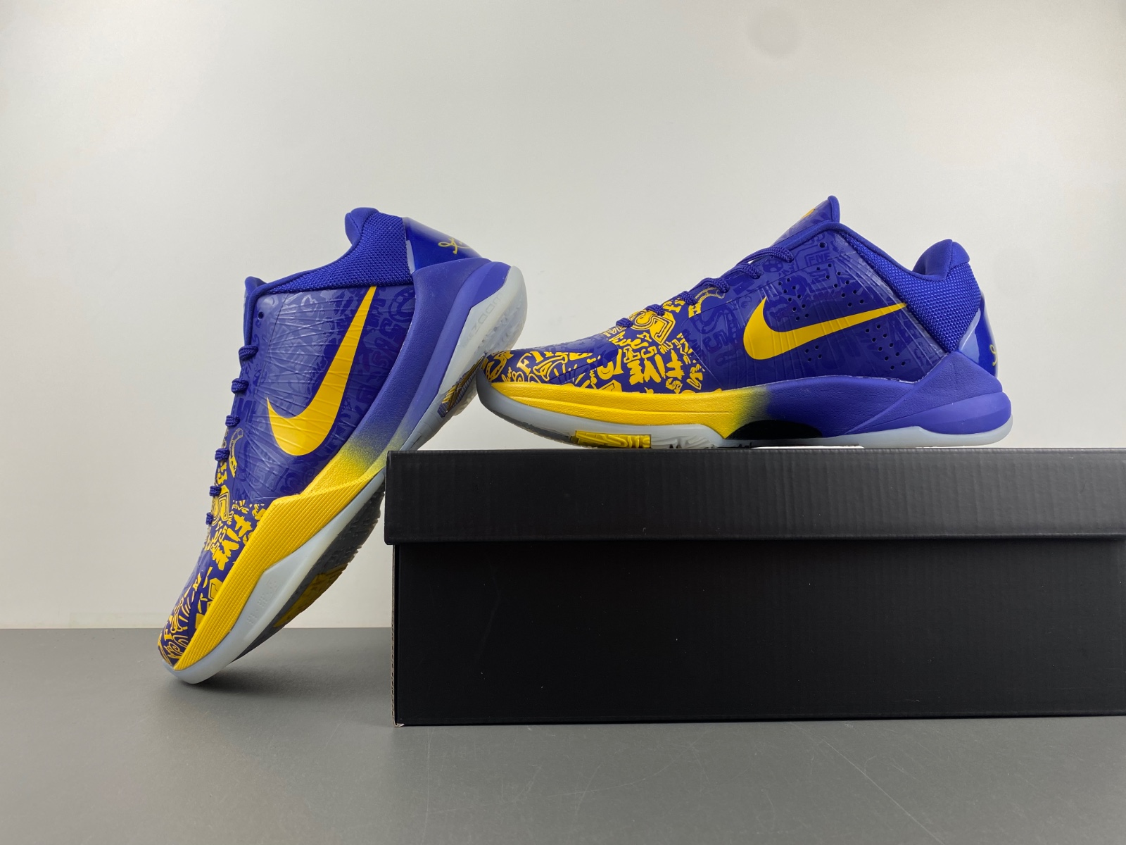 Nike Kobe 5 Protro “5 Rings CD4991-400