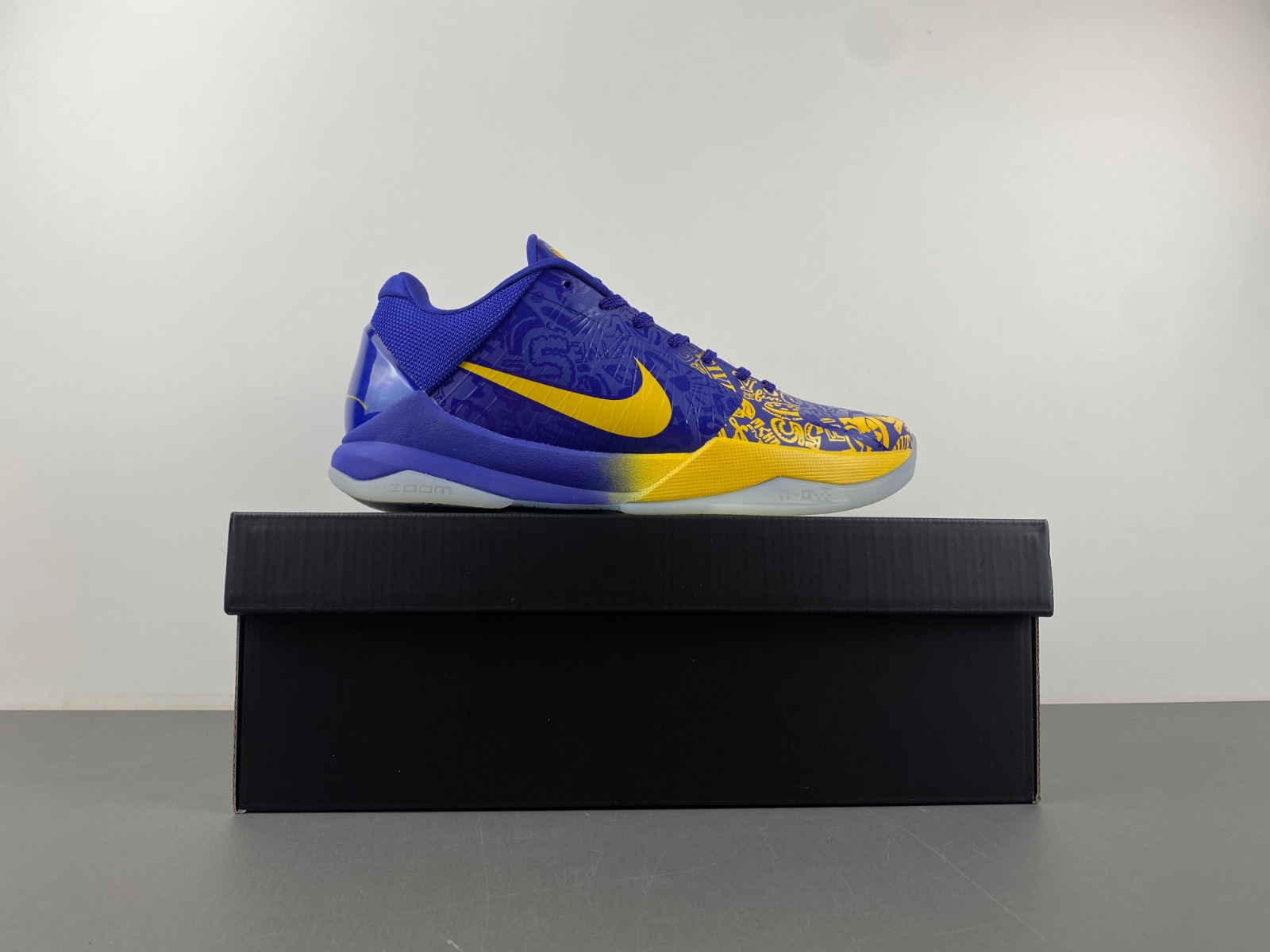 Nike Kobe 5 Protro “5 Rings CD4991-400