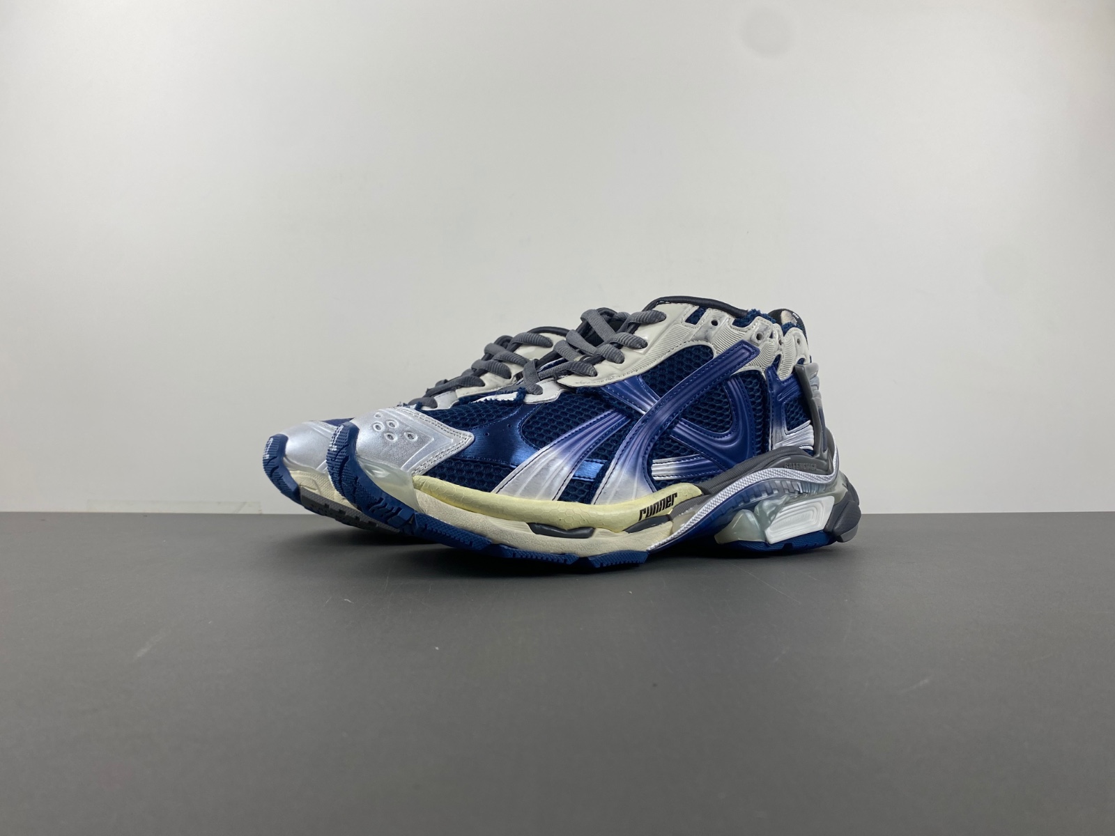Balenciaga 772774-WRUNG -2410