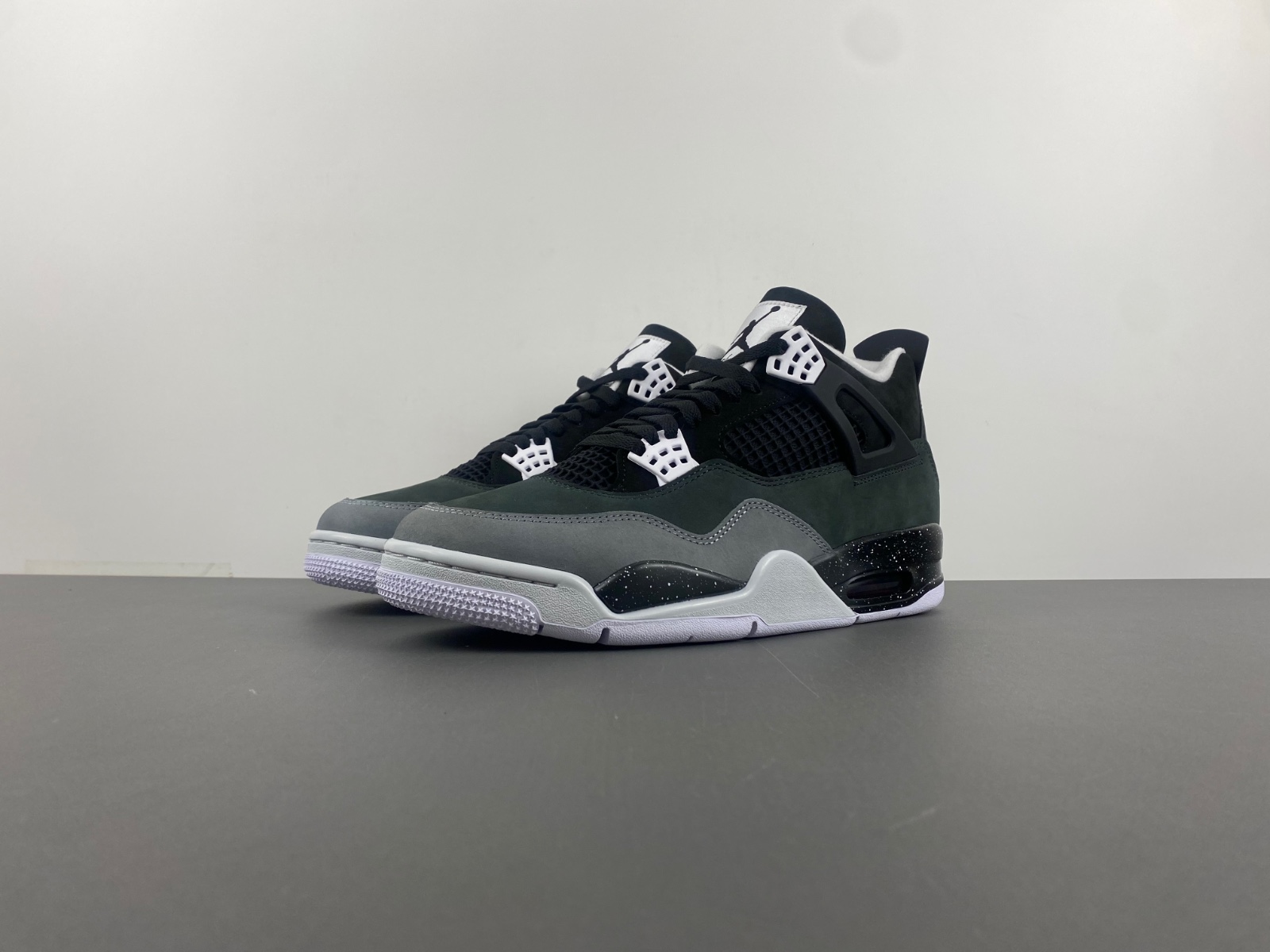 Air Jordan 4 “Fear ”FQ8138-002