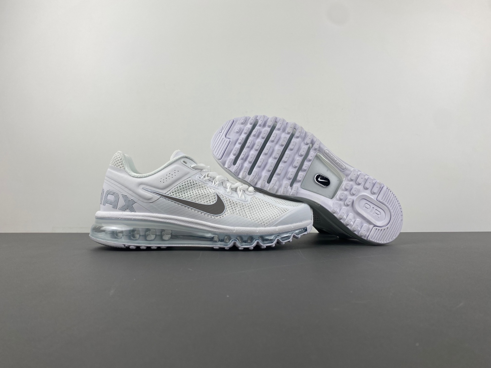 Nike Air Max 2013 HF4884-100