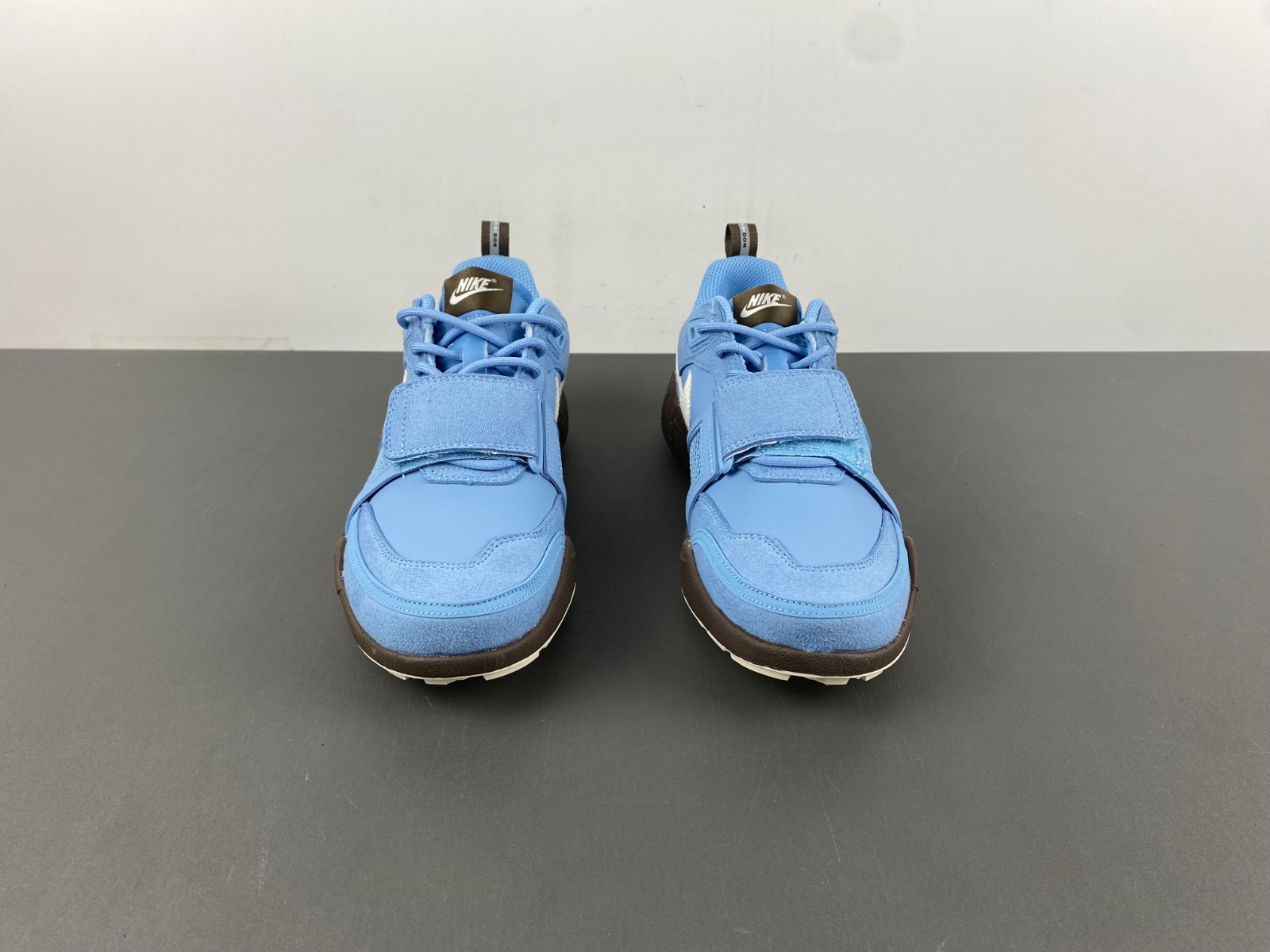 Nike Travis Scott x Nike Zoom Field Jaxx HQ3072-400