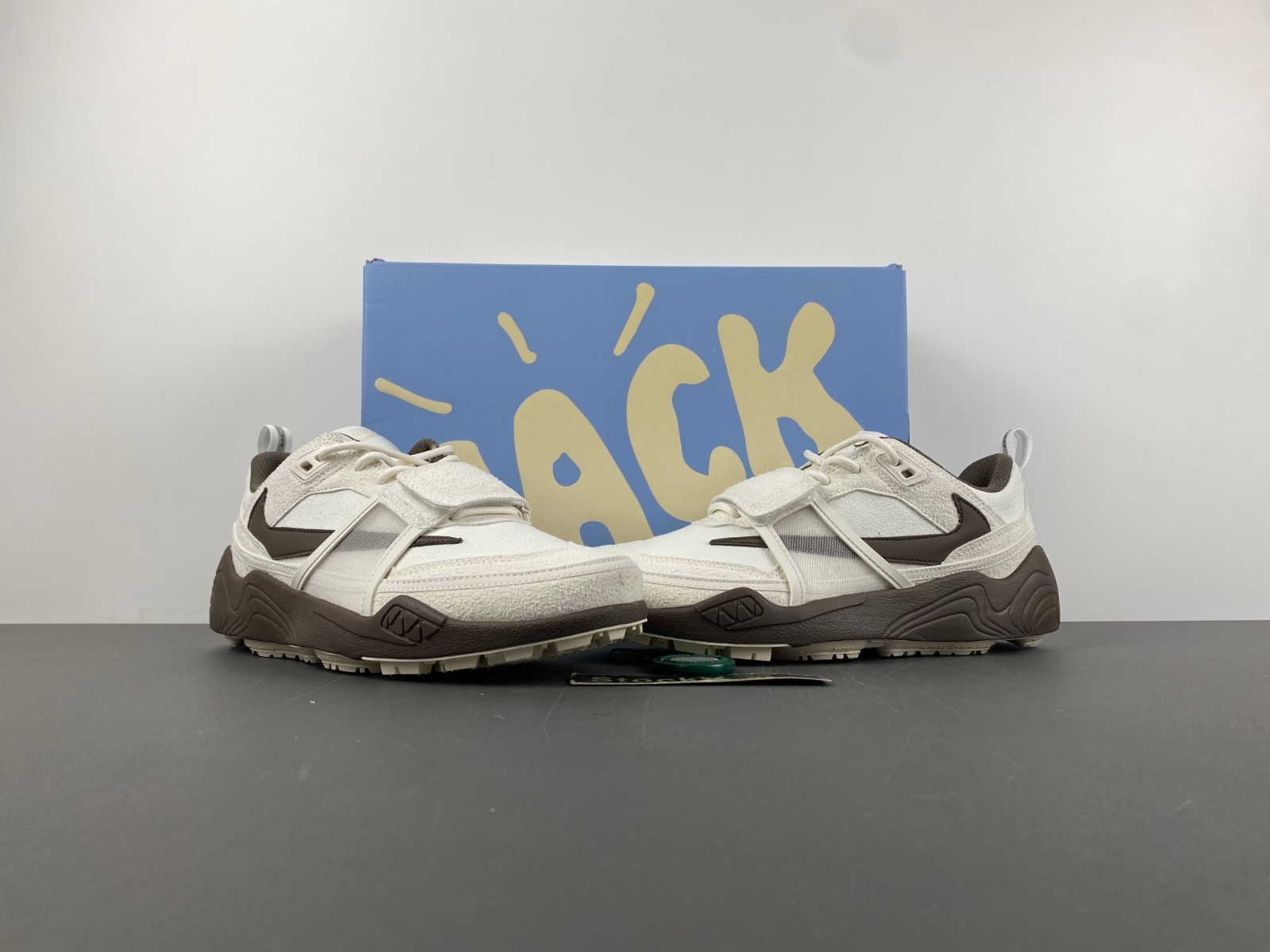 Nike Travis Scott x Nike Zoom Field Jaxx HQ3061-101