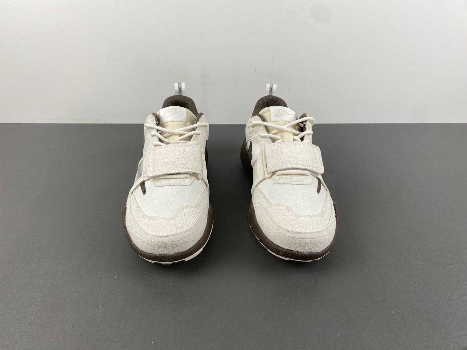 Nike Travis Scott x Nike Zoom Field Jaxx HQ3061-101