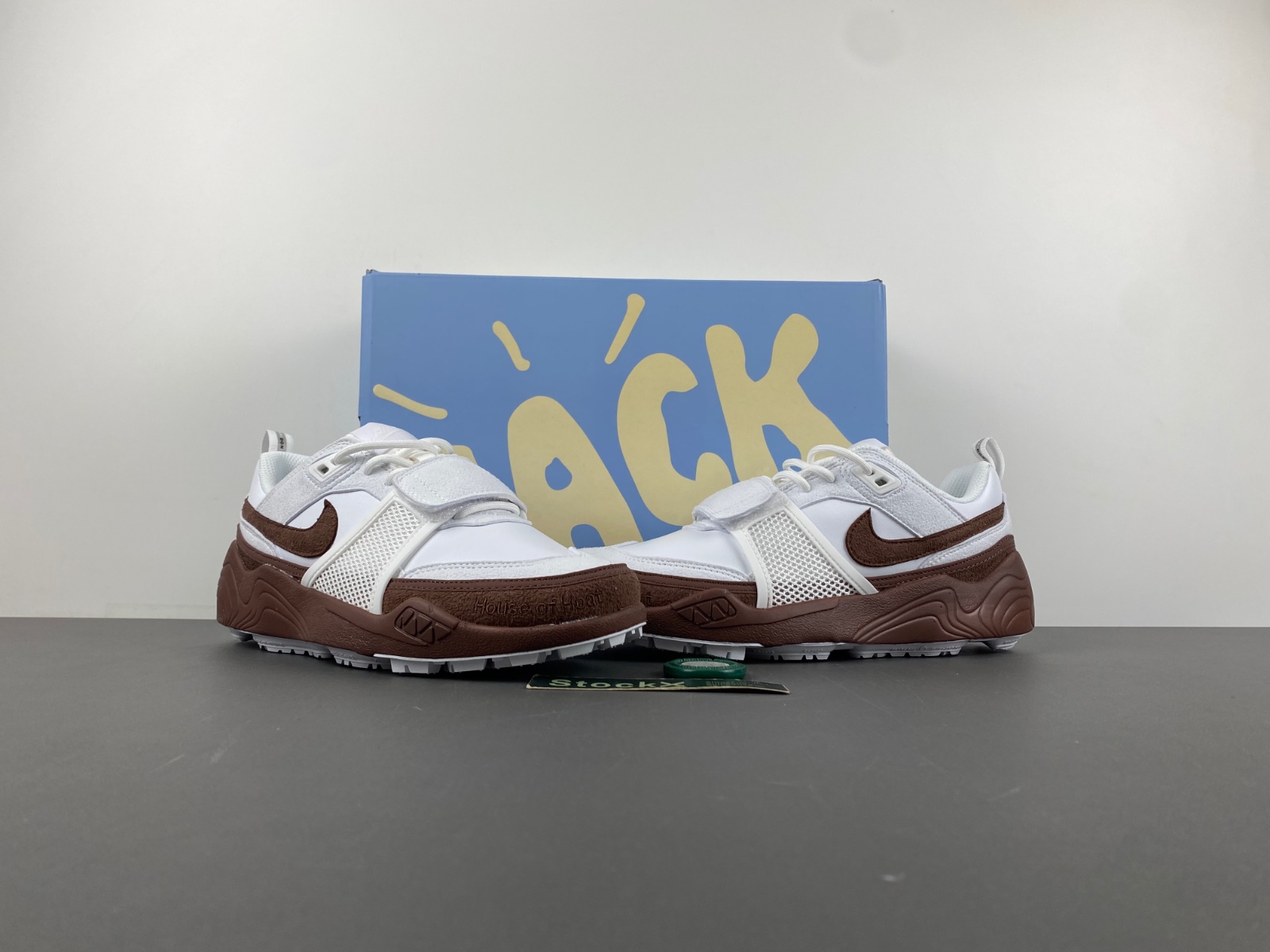 Nike Travis Scott x Nike Zoom Field Jaxx HQ3073-100