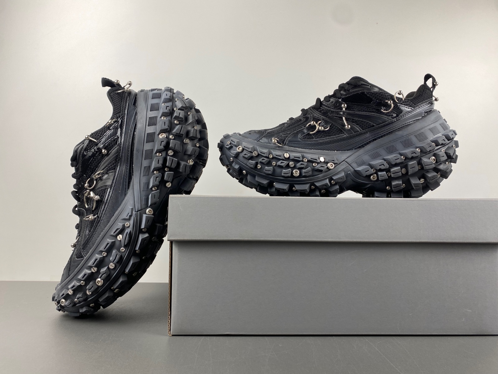 Balenciaga 685611-W2RAG 1081