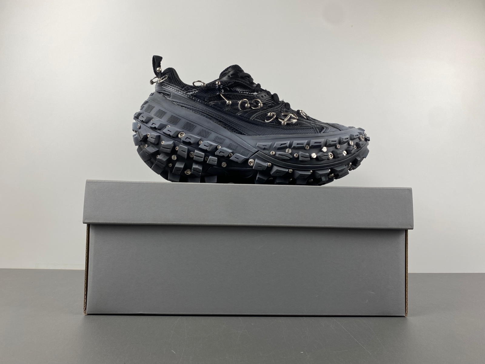 Balenciaga 685611-W2RAG 1081