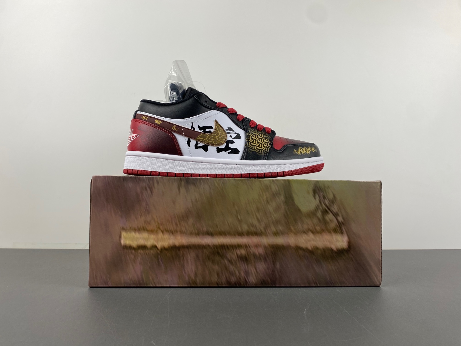 Air Jordan 1 Low  553558-161