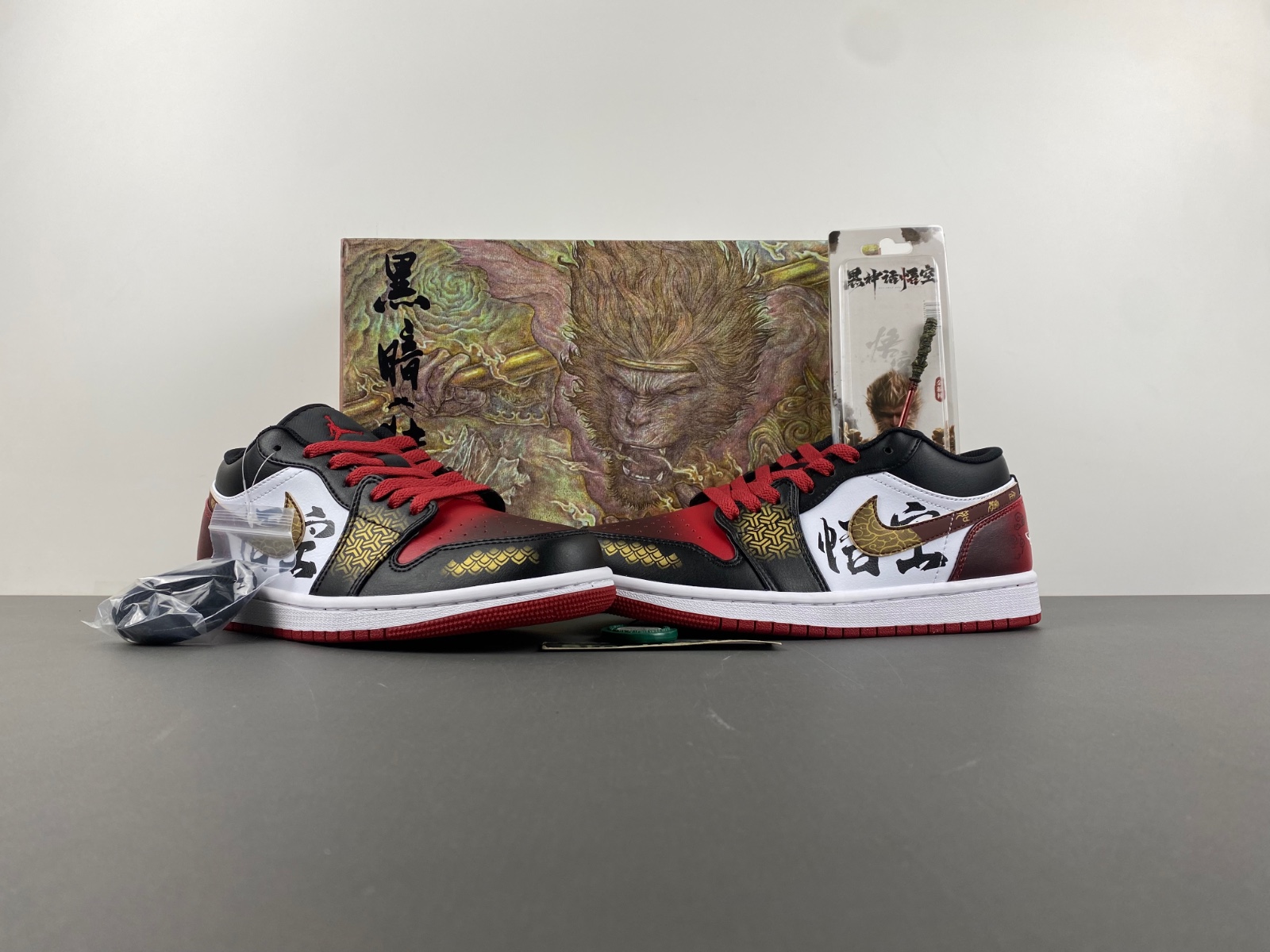 Air Jordan 1 Low  553558-161