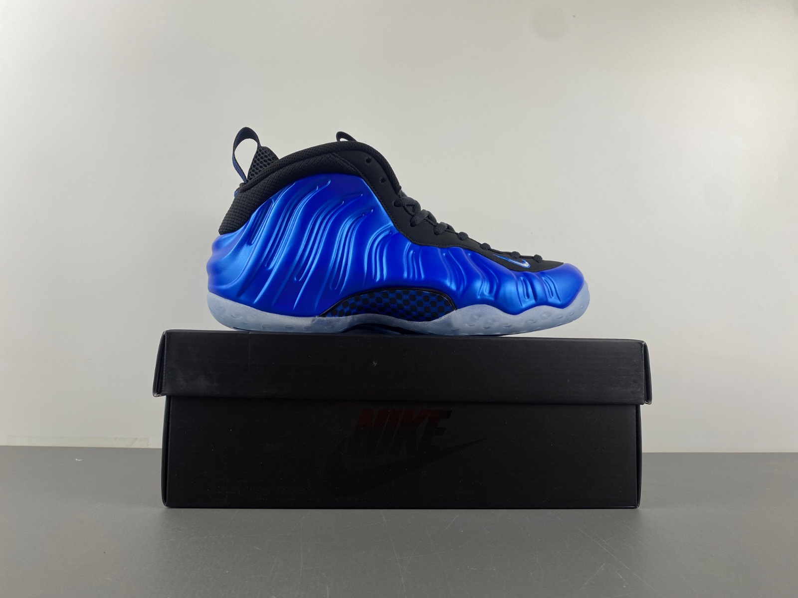 Nike Air Foamposite One “Royal” FQ8181-511