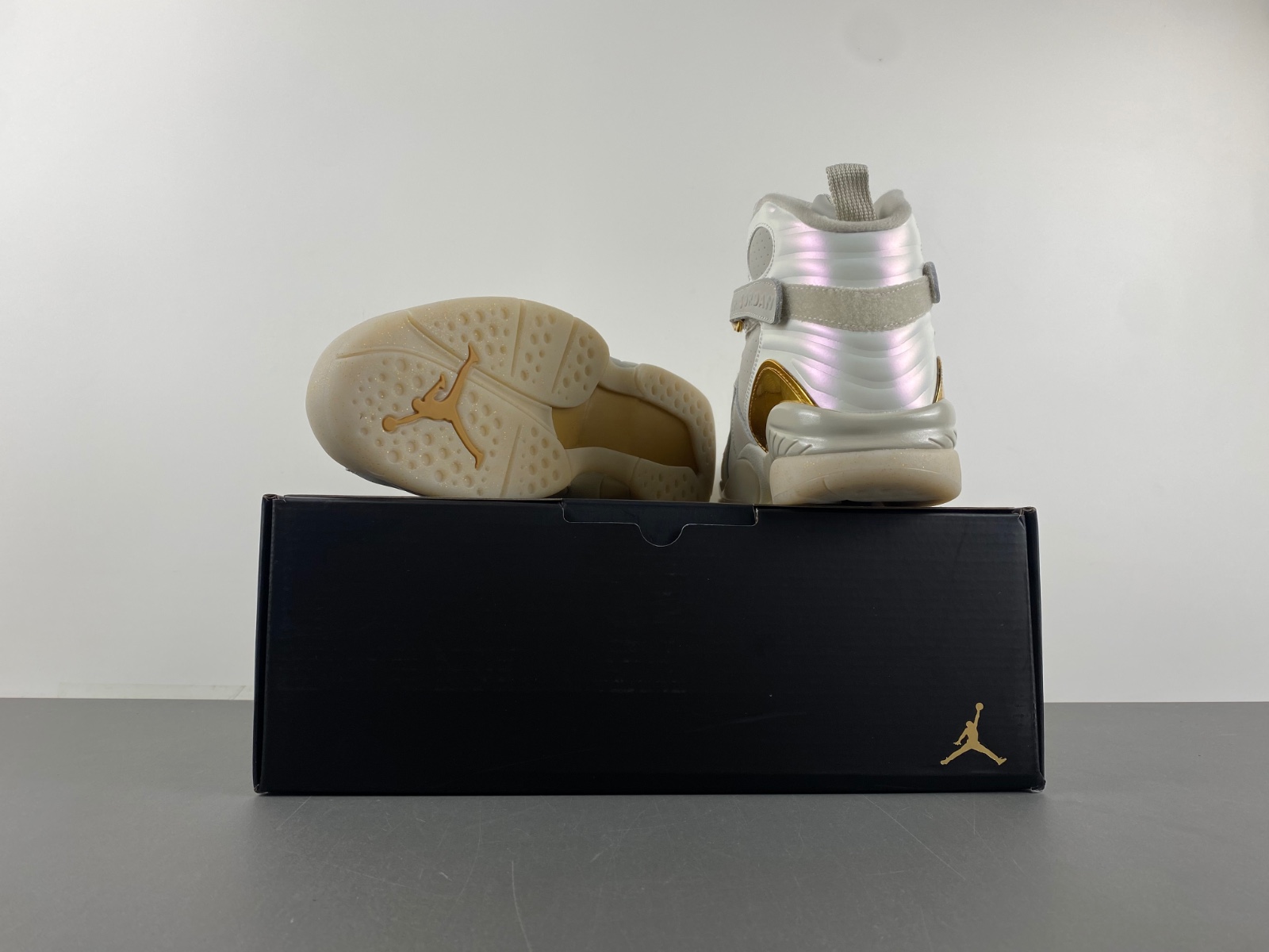 Air Jordan 8 Retro Champagne 832821-030