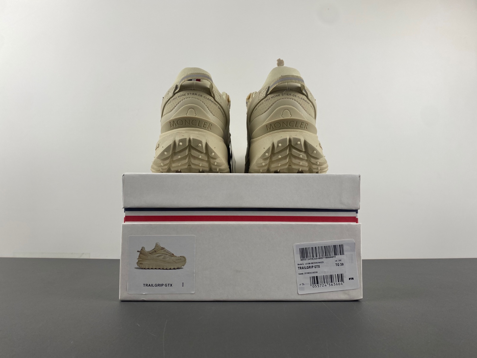 Moncler  Beige low top