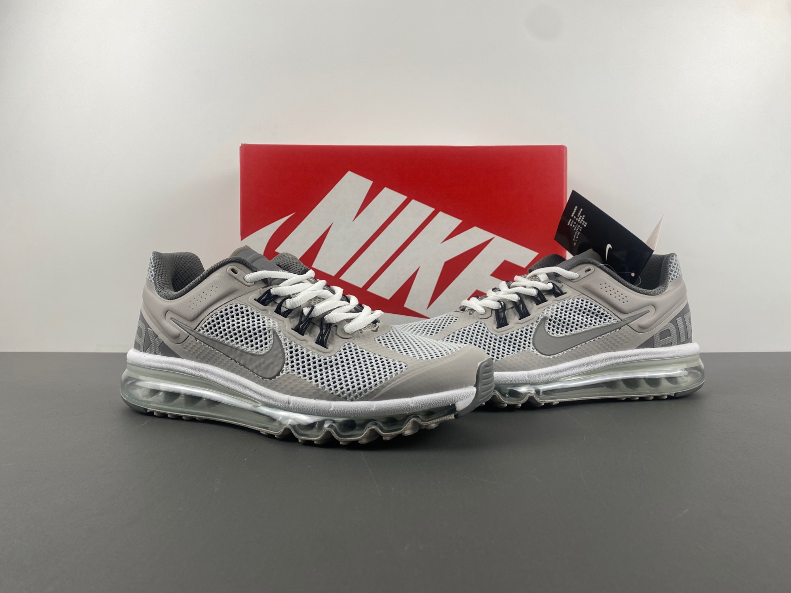 Nike Air Max 2013  FZ4140-025