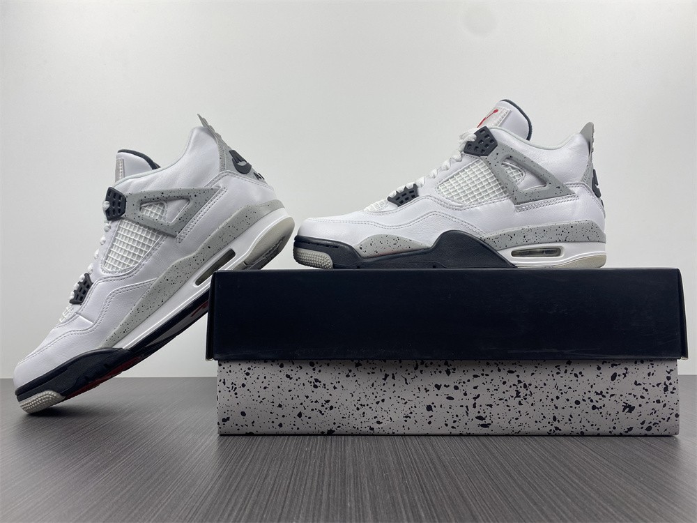 Air Jordan 4 White Cement   840606-192