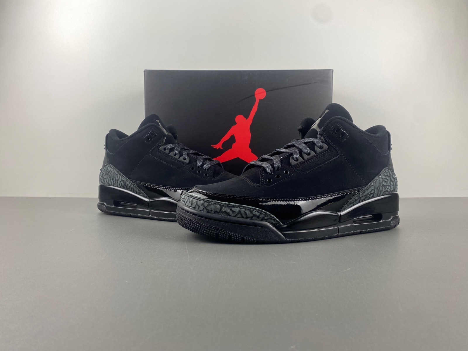 Air Jordan 3 “Black Cat”CT8532-001