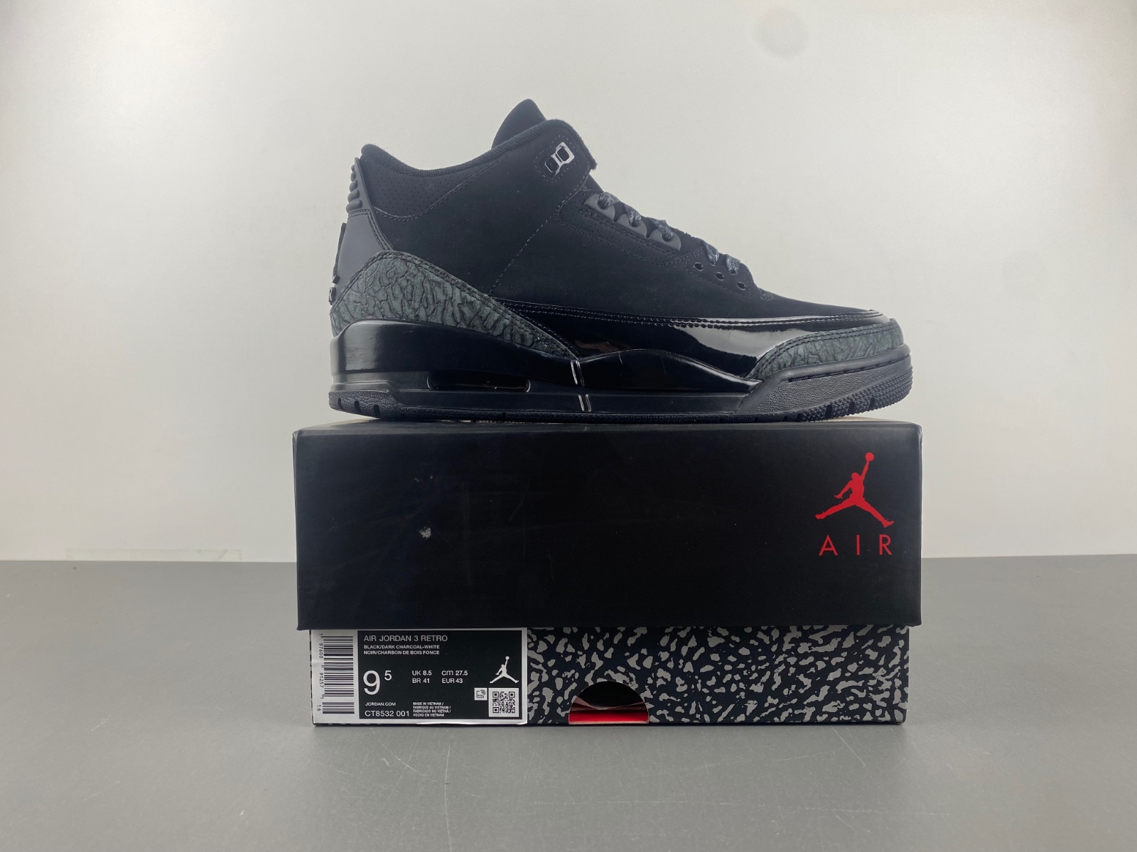 Air Jordan 3 “Black Cat”CT8532-001