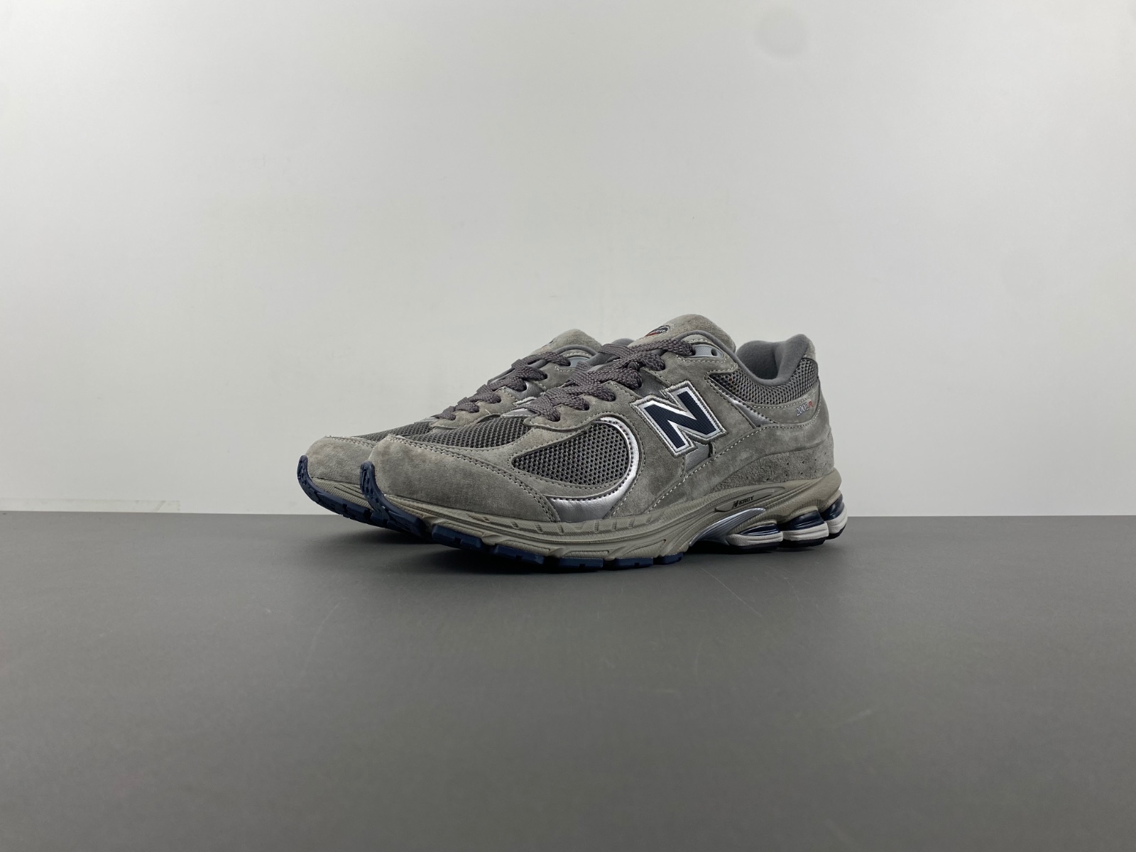 new balance NB  ML2002RA