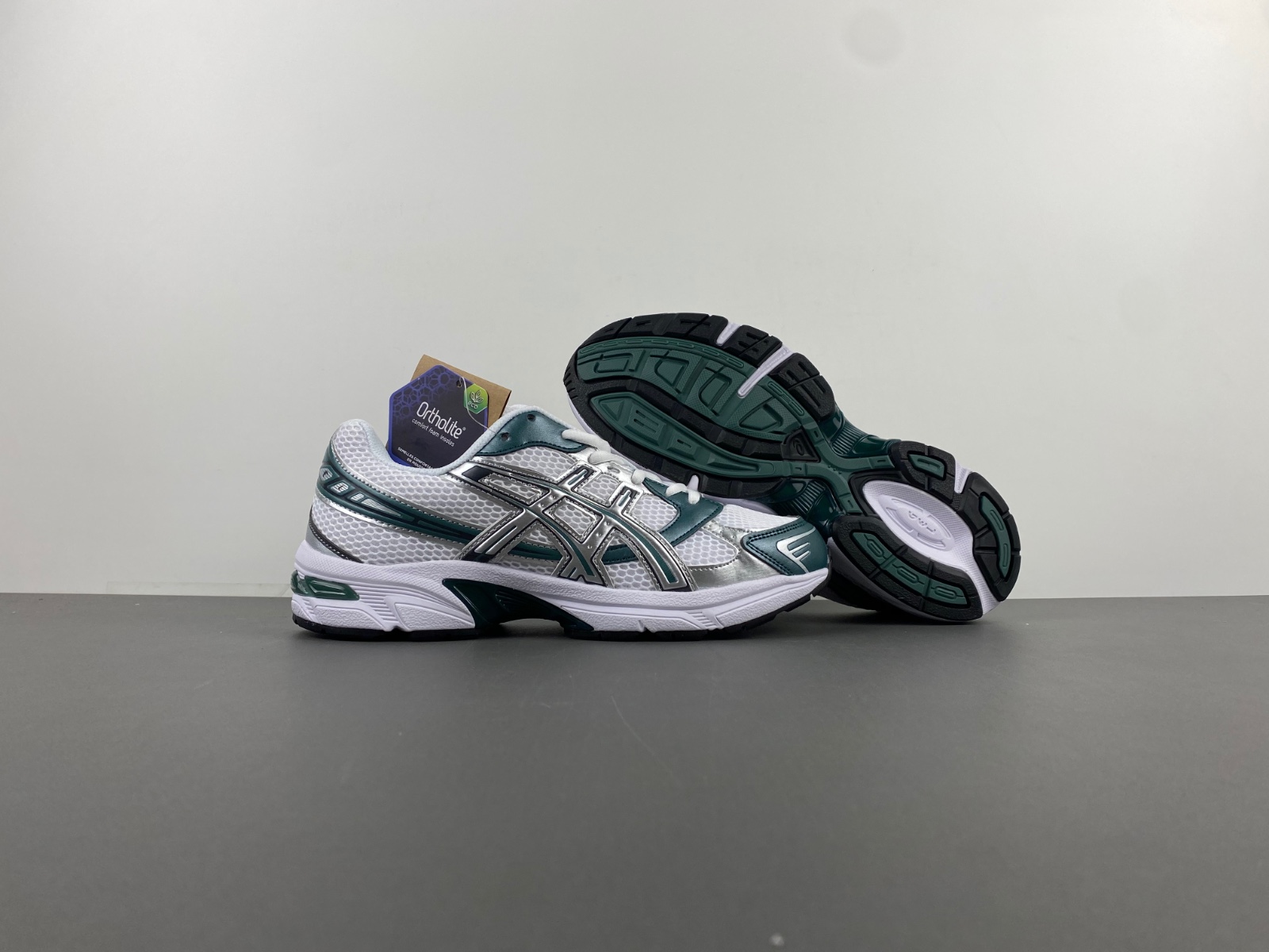 Shop Asics GEL-1130 1201A256-121