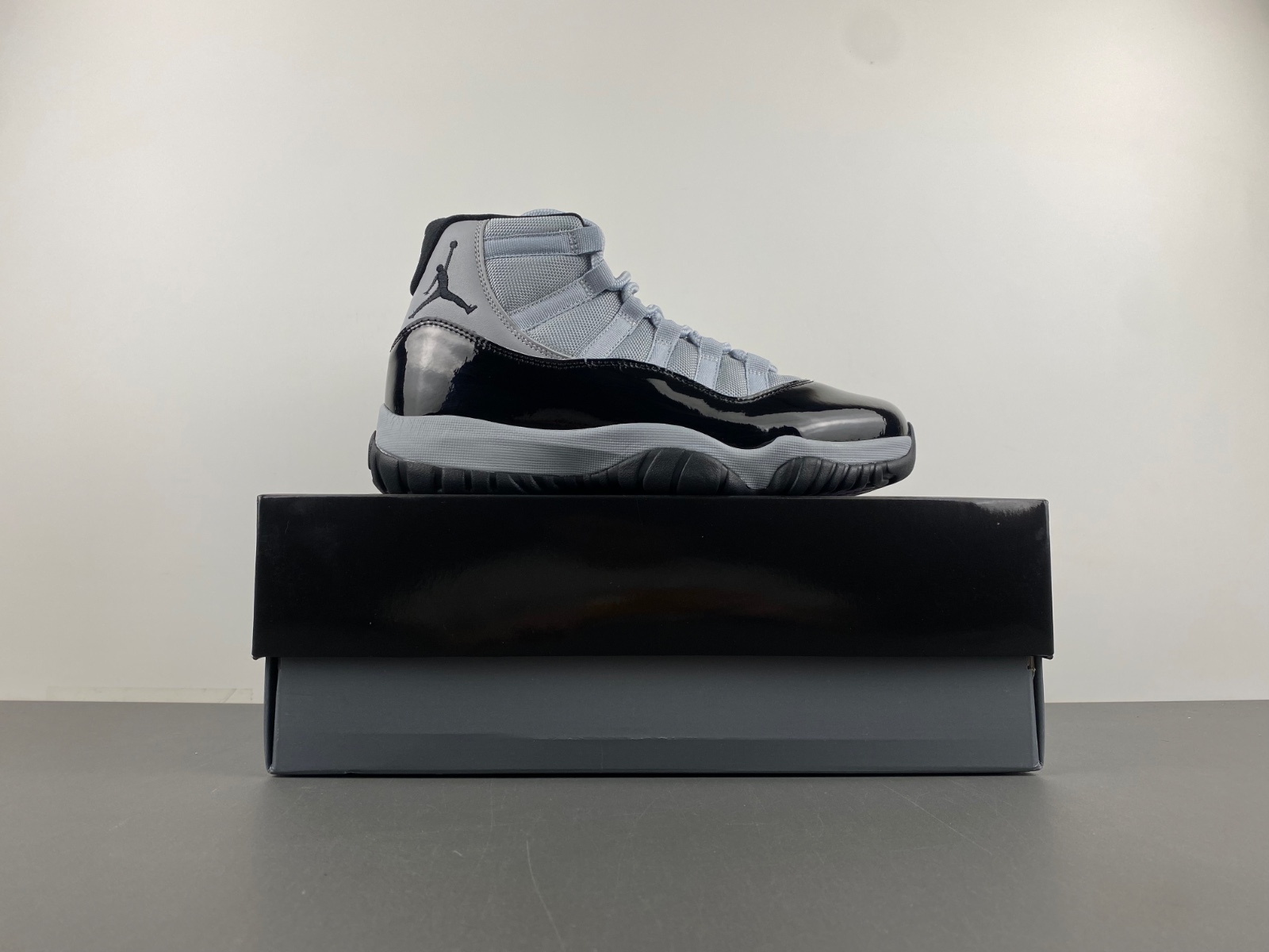 Air Jordan 11 Gray black CT8012-005