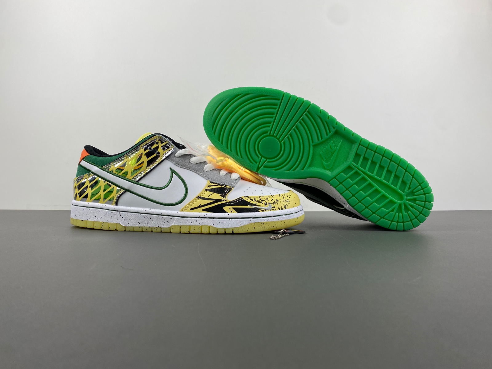 Nike Dunk Low “What The Ducks Of A Feather”  HV1454-100