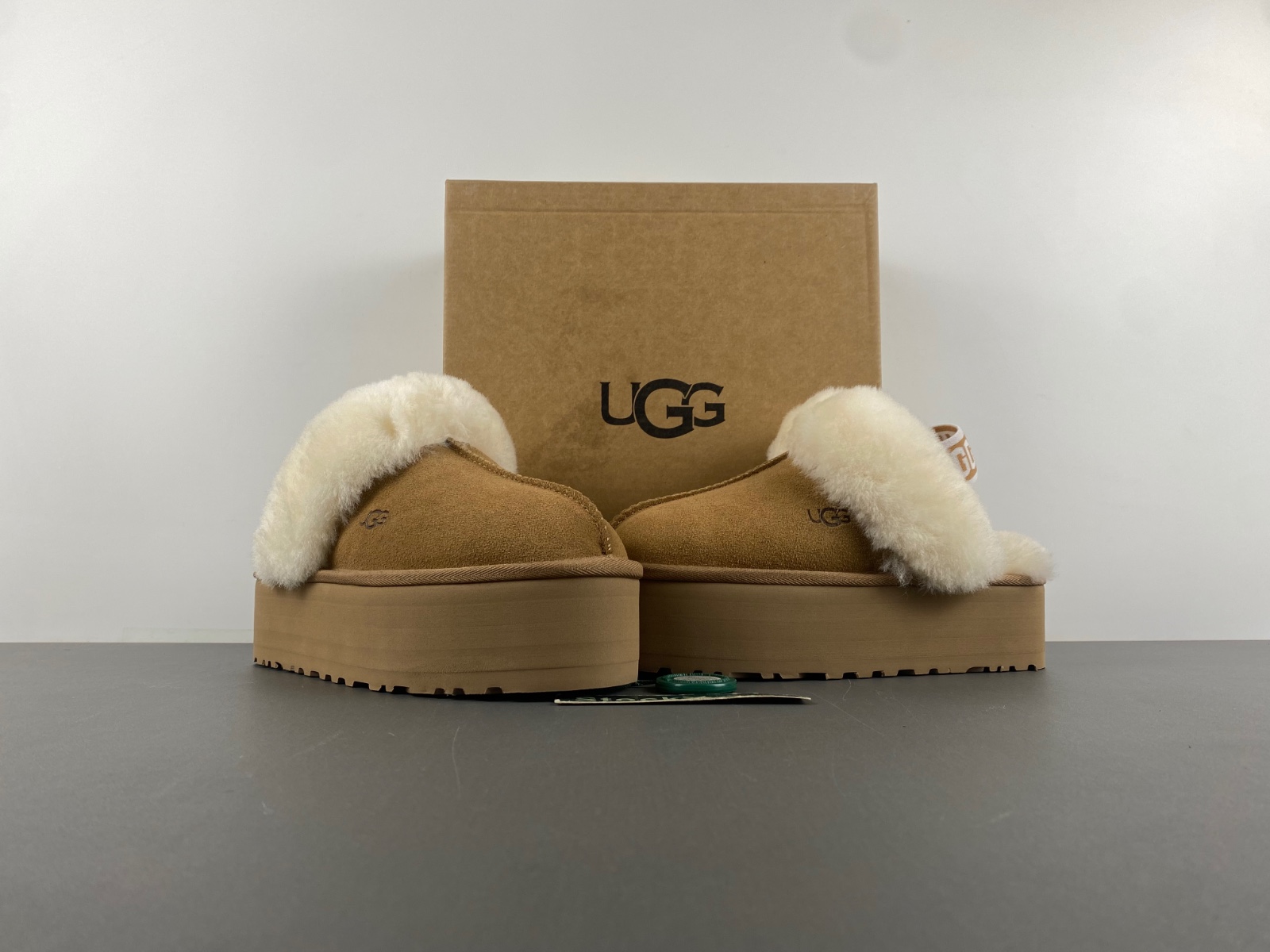 UGG The head has a thick bottom W/1113474