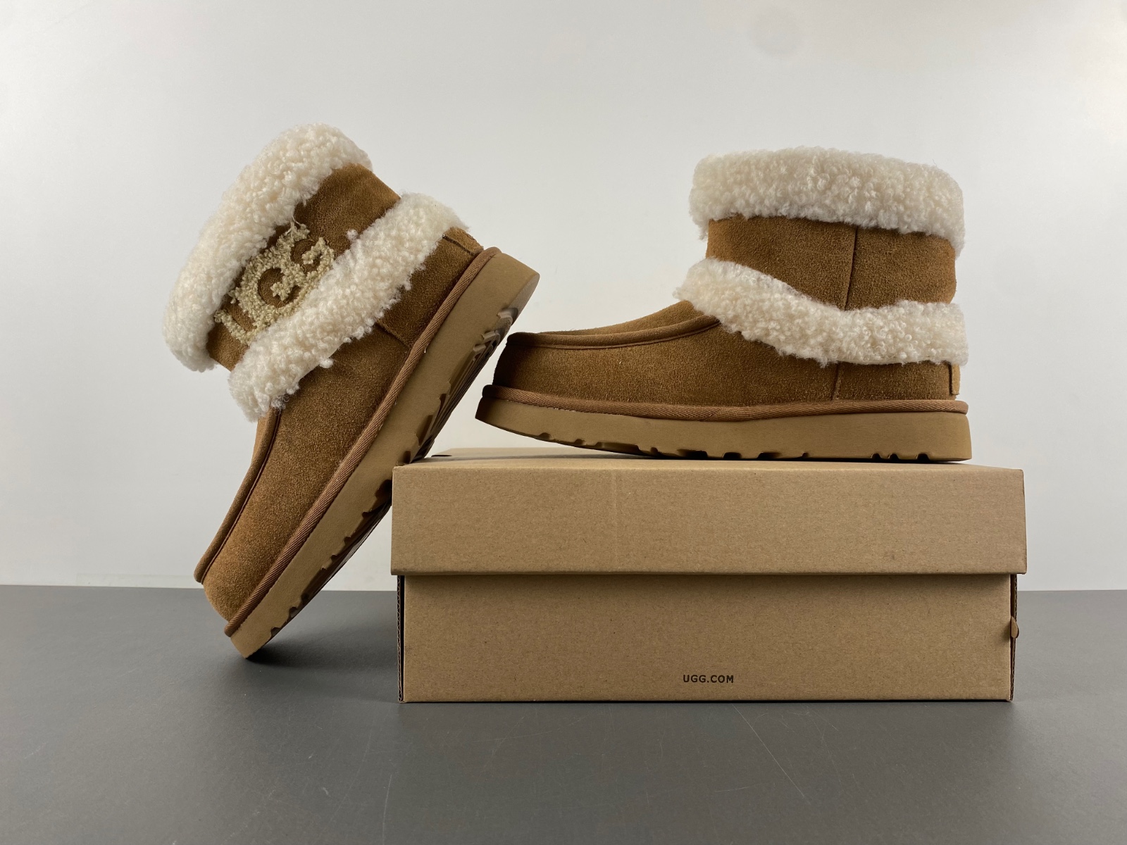 UGG W Ultra Mini Ugg Fluff braun W/1145410
