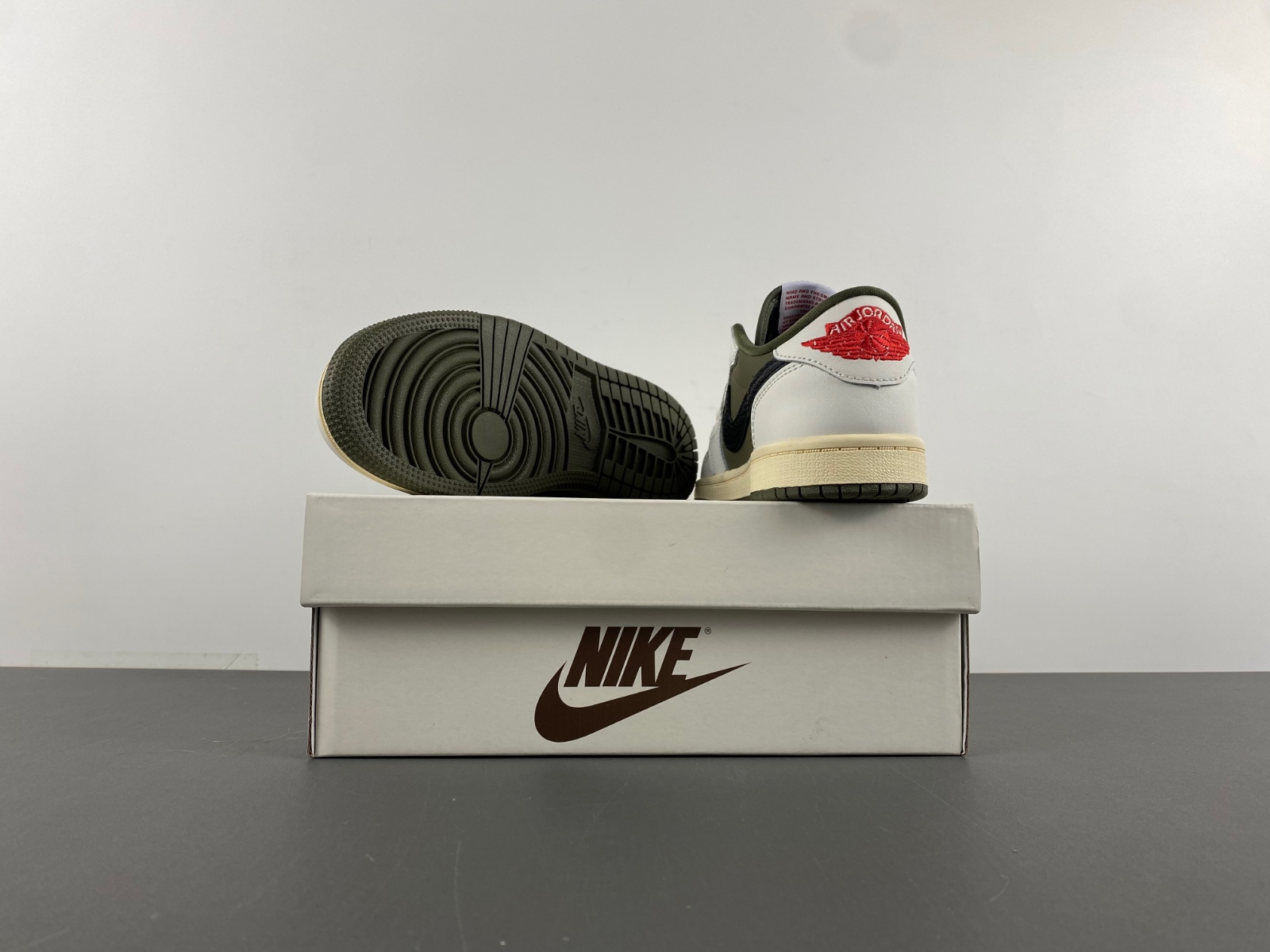 Jordan 1 Retro Low OG SP Travis Scott Medium Olive DO5442-200