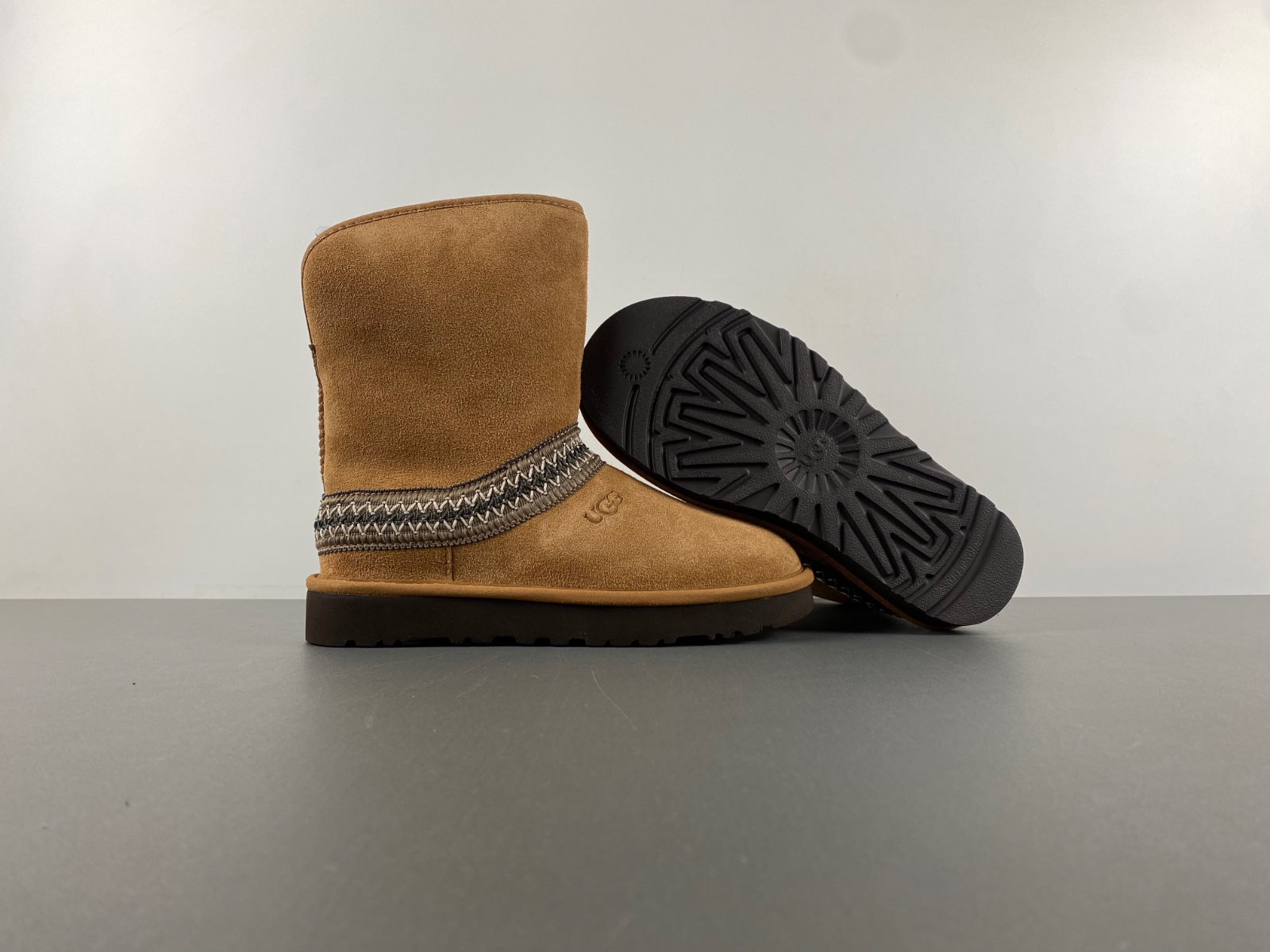 UGG  maroon  W/1161770
