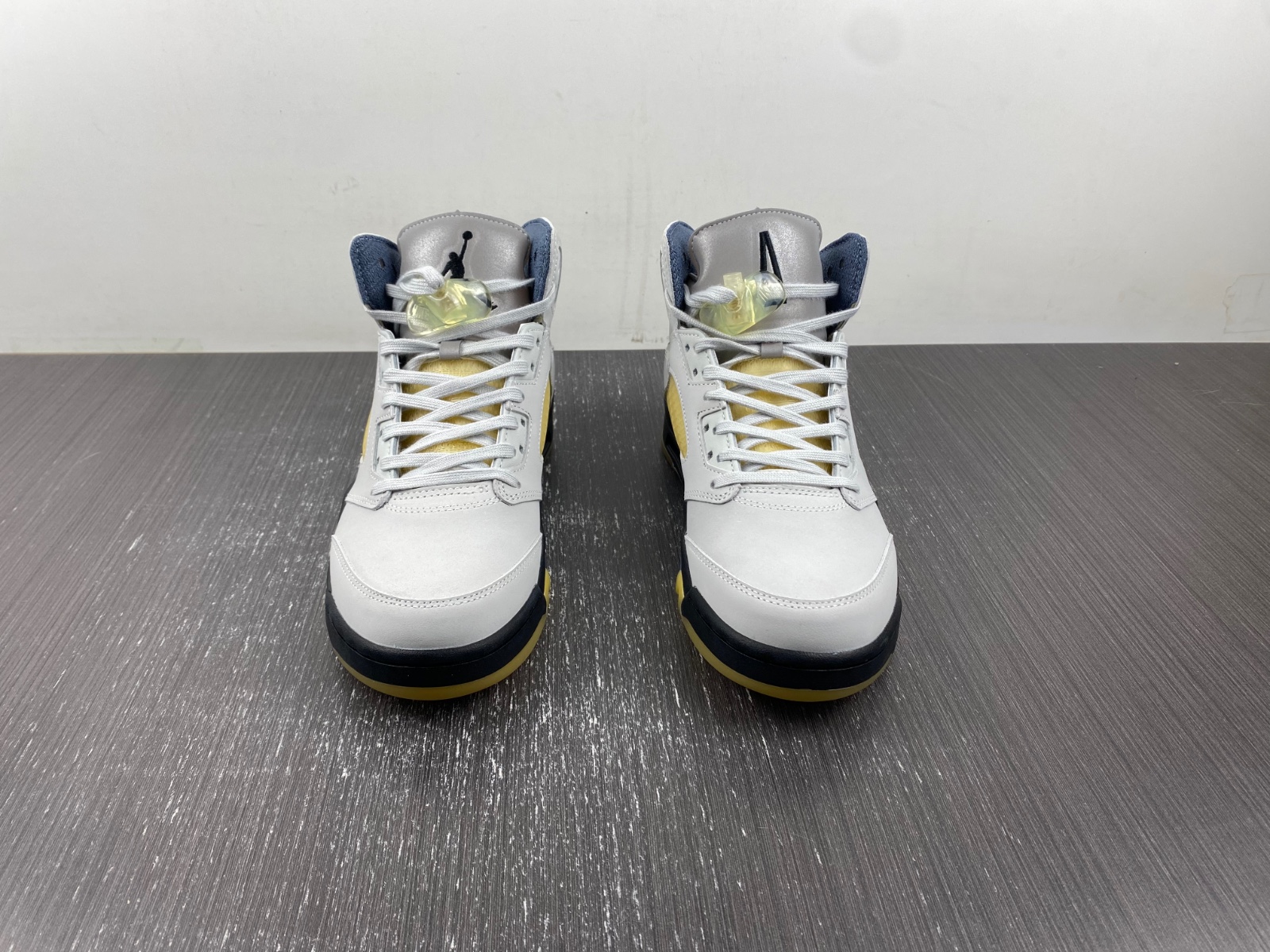 Air Jordan 5 Retro A Ma Maniére Dawn FZ5758-004