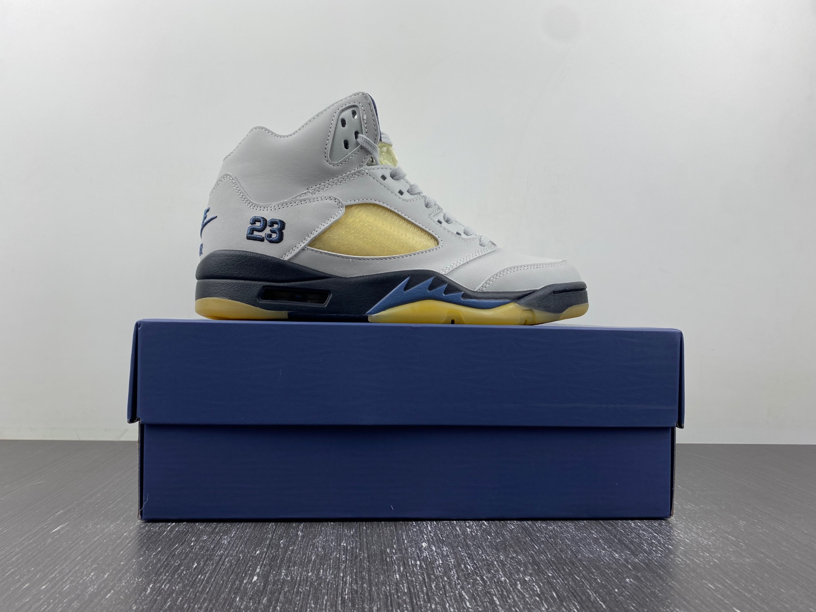 Air Jordan 5 Retro A Ma Maniére Dawn FZ5758-004