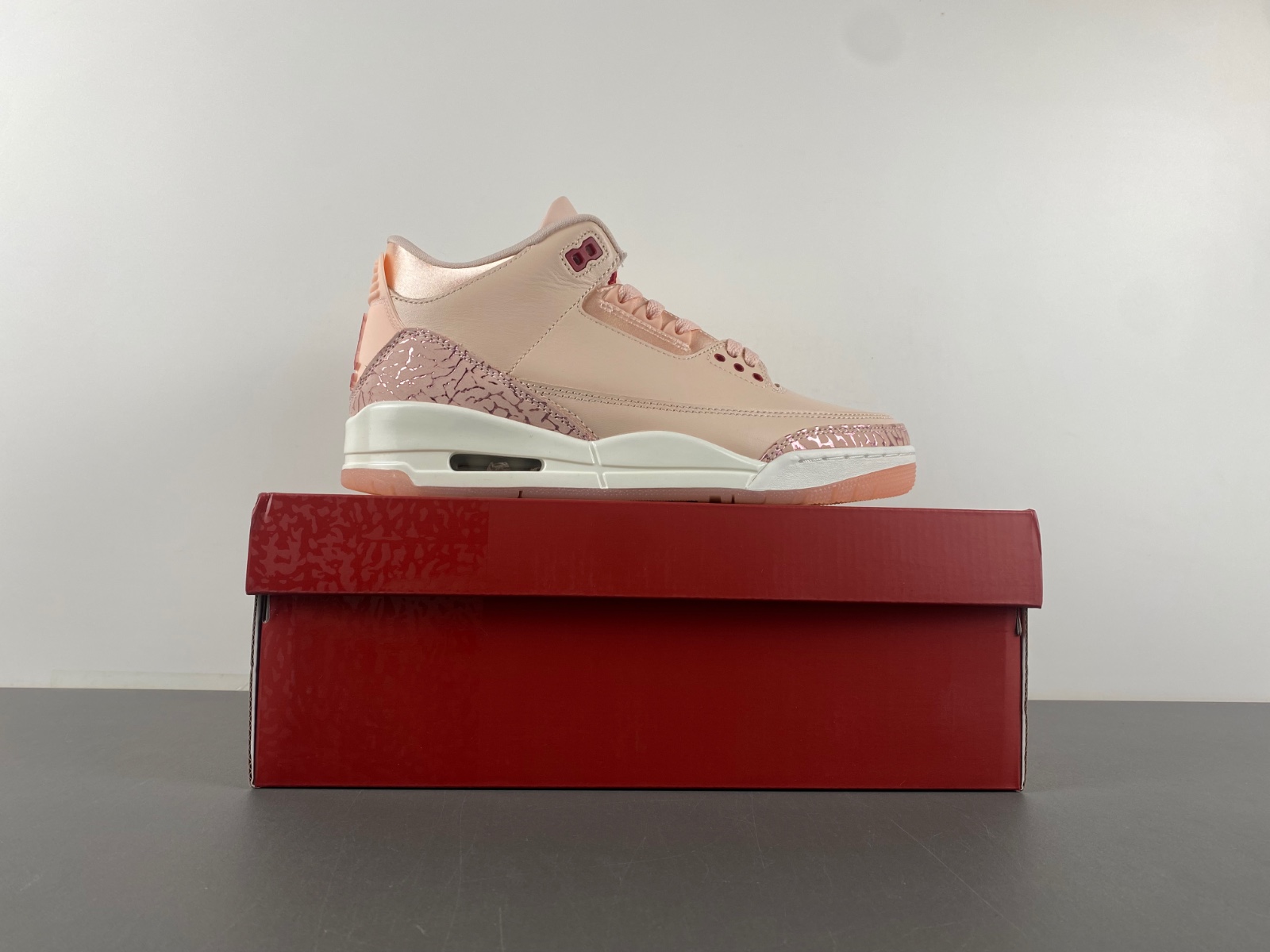 Air Jordan 3 WMNS HJ0178-600