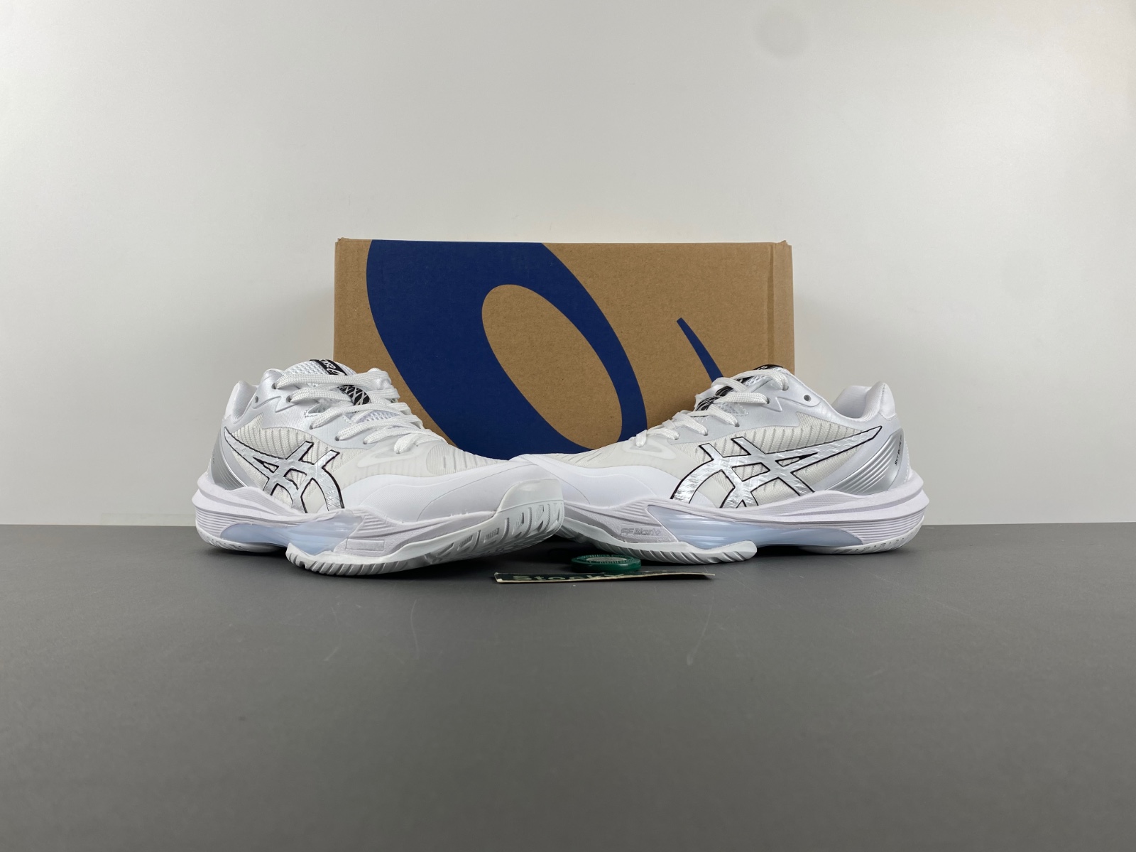 ASICS all white silver 1051A080-100