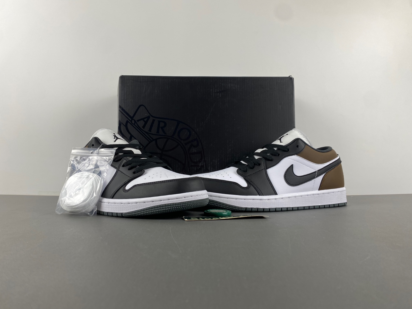 Air Jordan 1 Low 553558-152