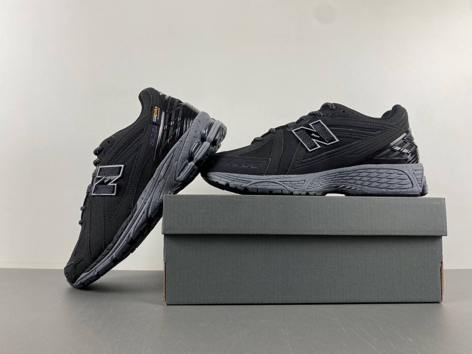 New Balance 1906R  M1906ROC