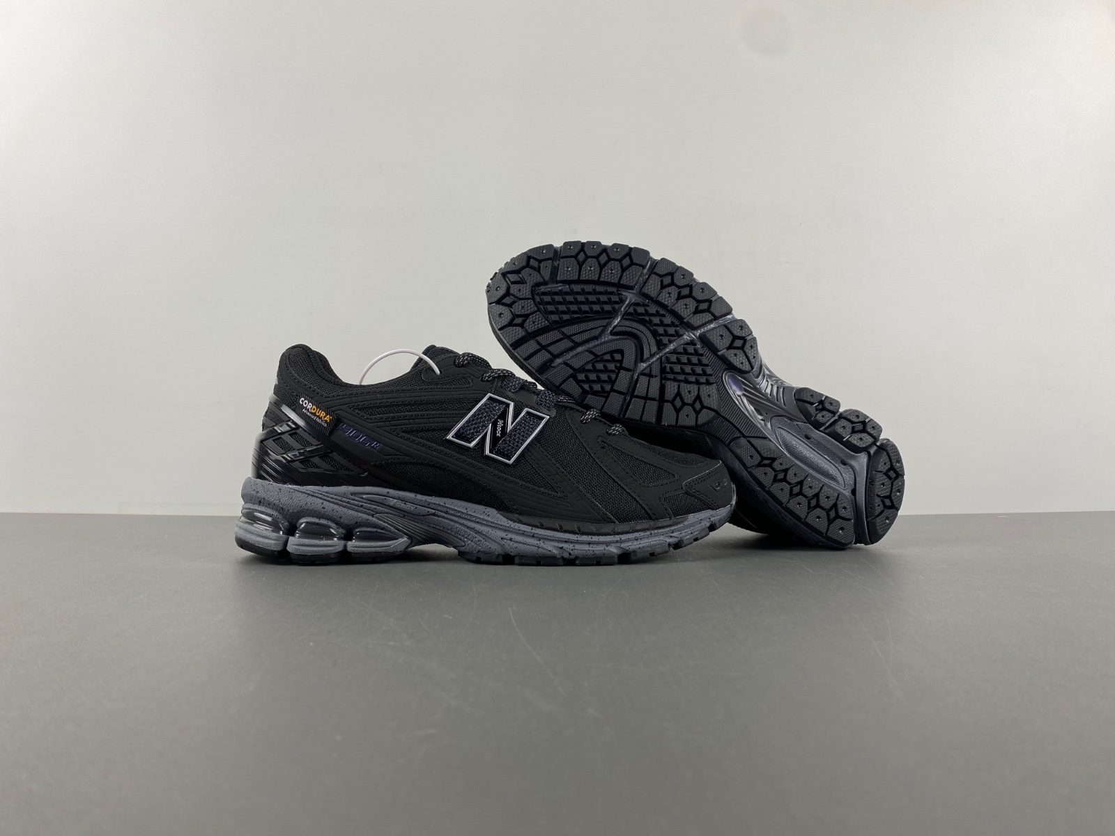 New Balance 1906R  M1906ROC