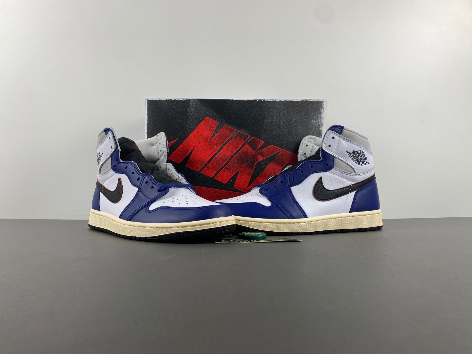 Air Jordan 1 High OG  DZ5485-100