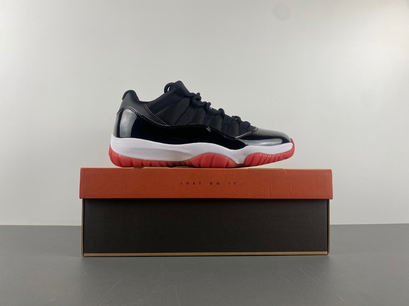 Air Jordan 11 Low “Bred” FV5104-006