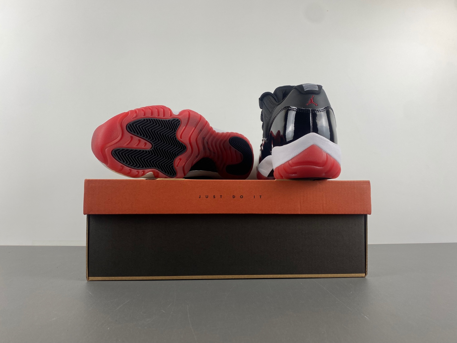 Air Jordan 11 Low “Bred” FV5104-006