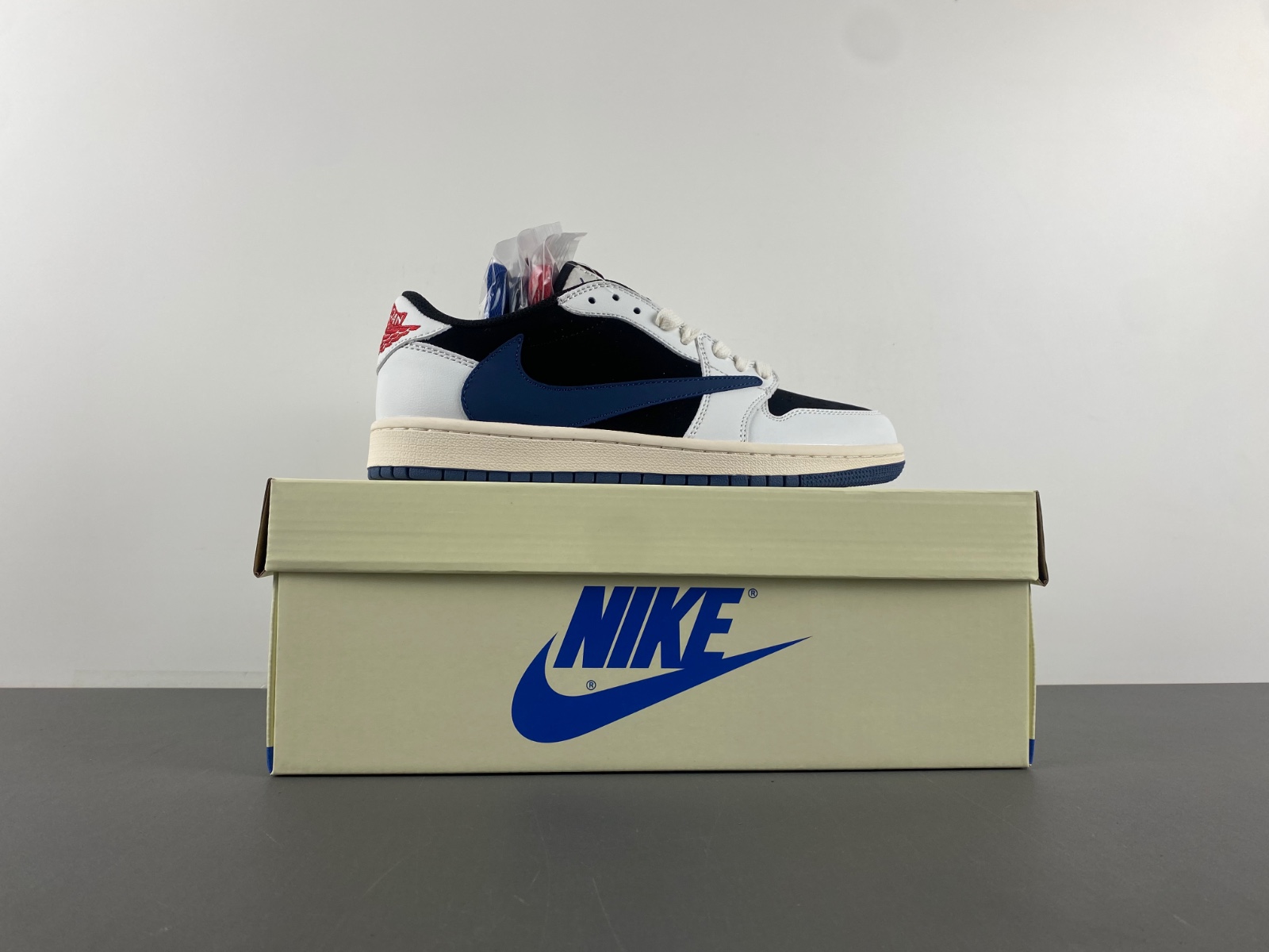Travis Scott x Air Jordan DM7866-713