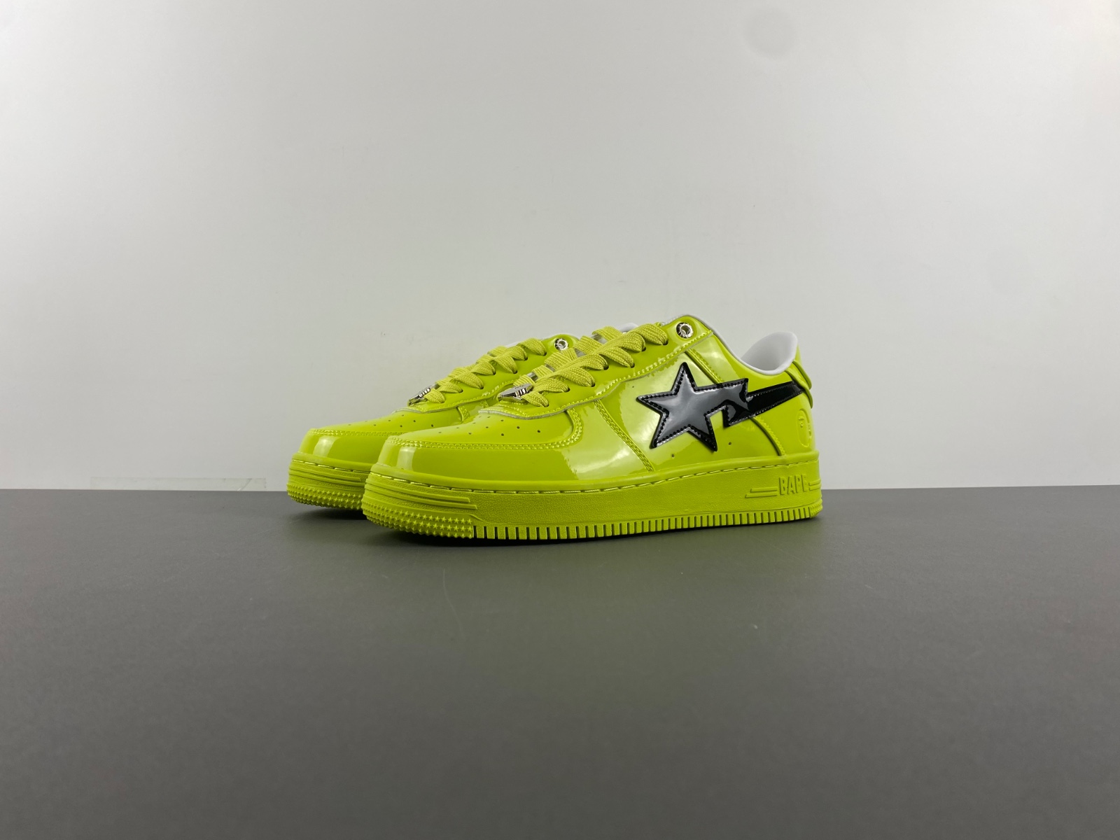 BAPE STA Fluorescent green black