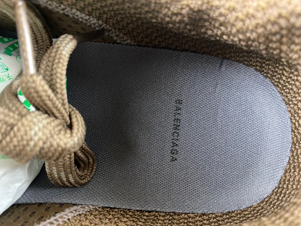 Balenciaga Phantom Sneaker  788819 W3XFN 0523