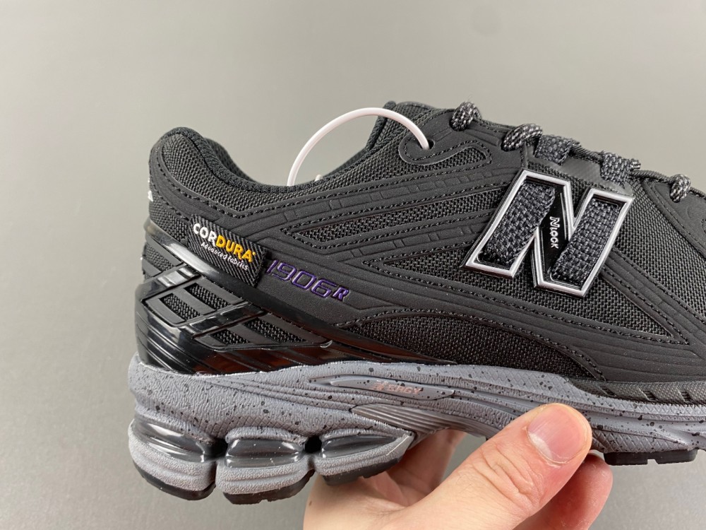 New Balance 1906R  M1906ROC