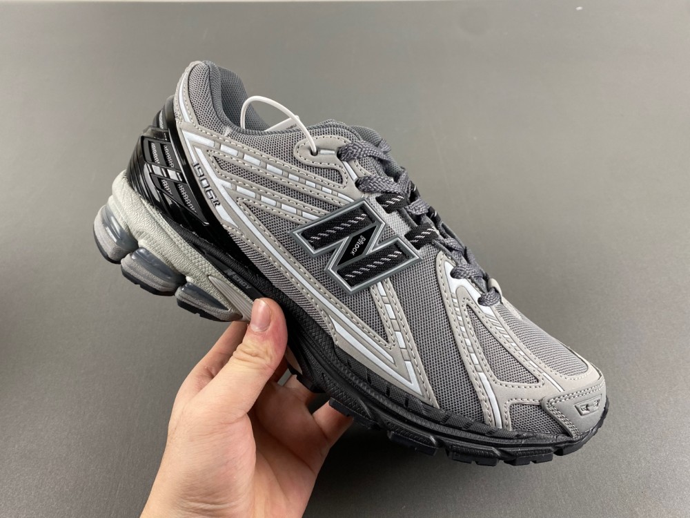 New Balance 1906R 