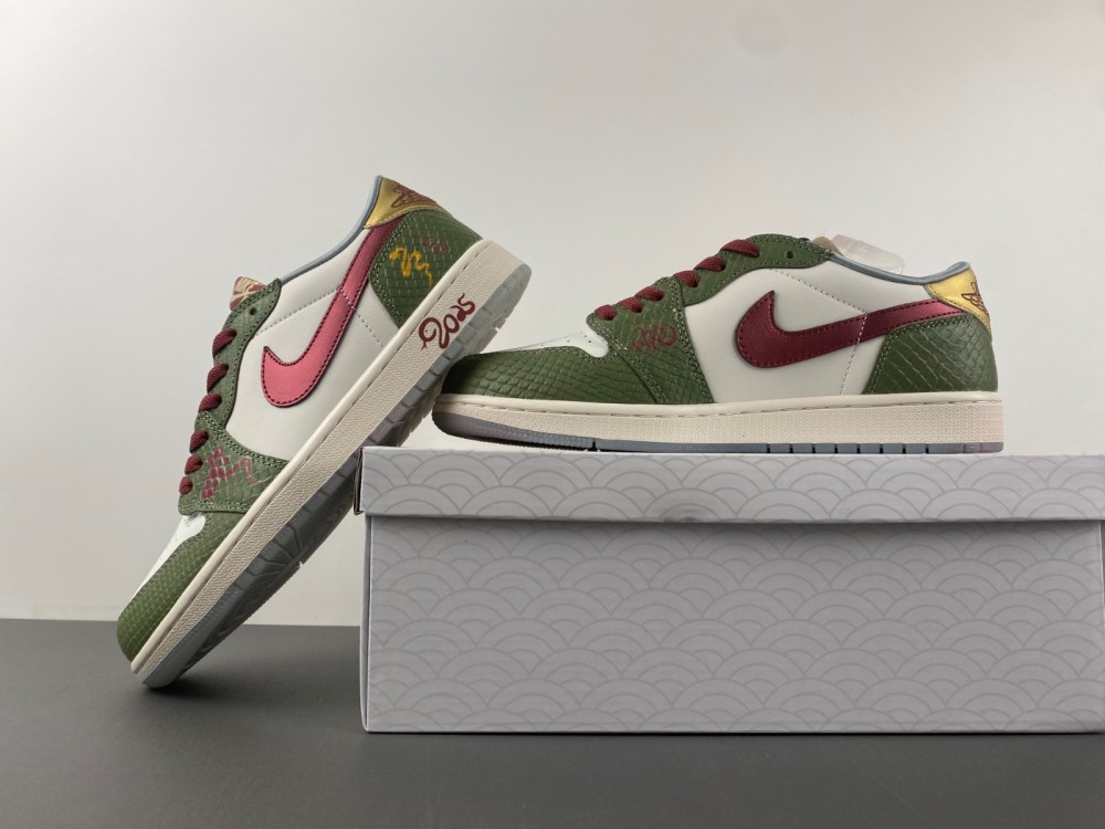 Air Jordan 1 Retro Low OG 